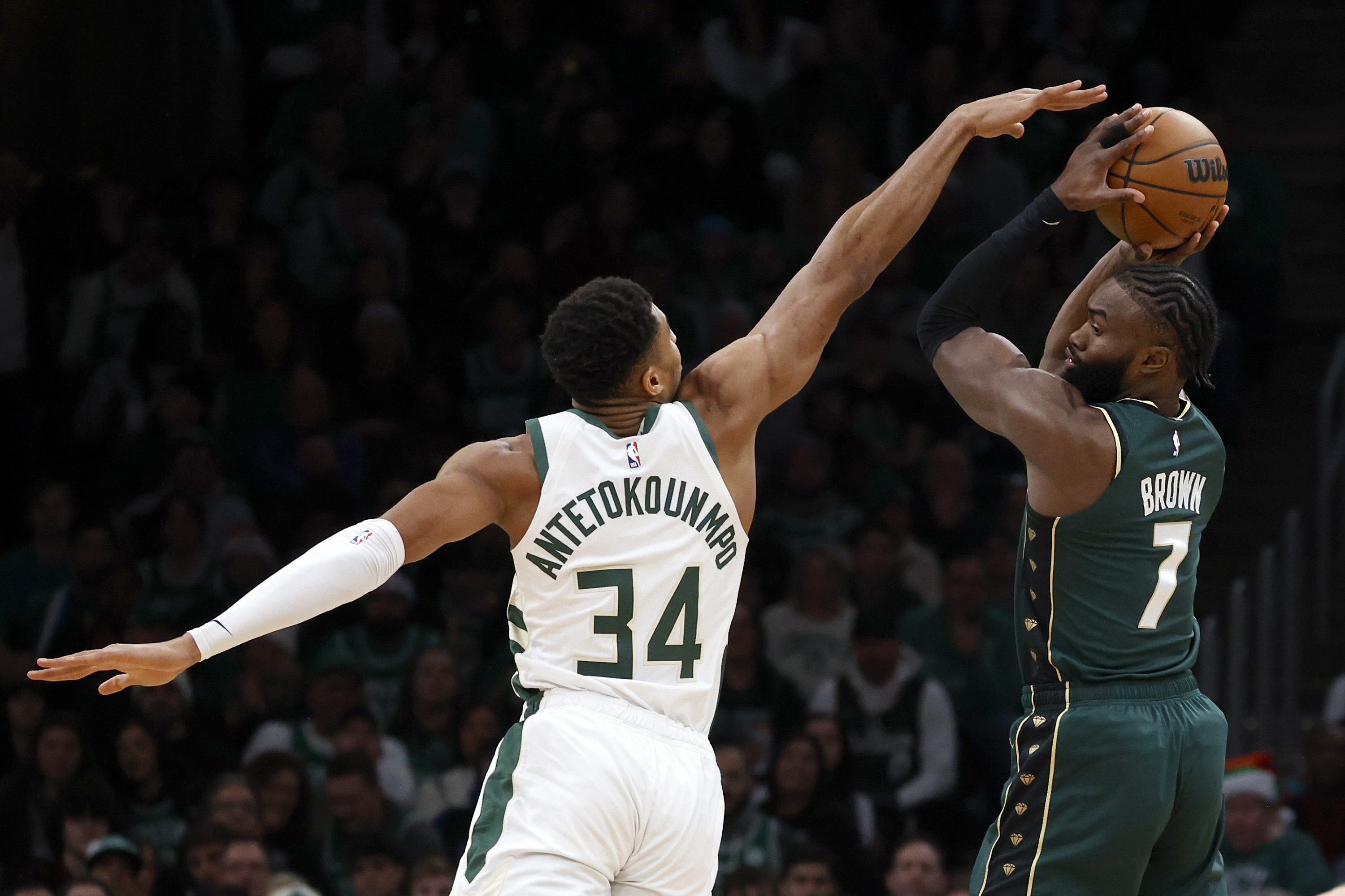 Tatum has 41, Celtics push back on Giannis, Bucks 139-118 – KXAN Austin