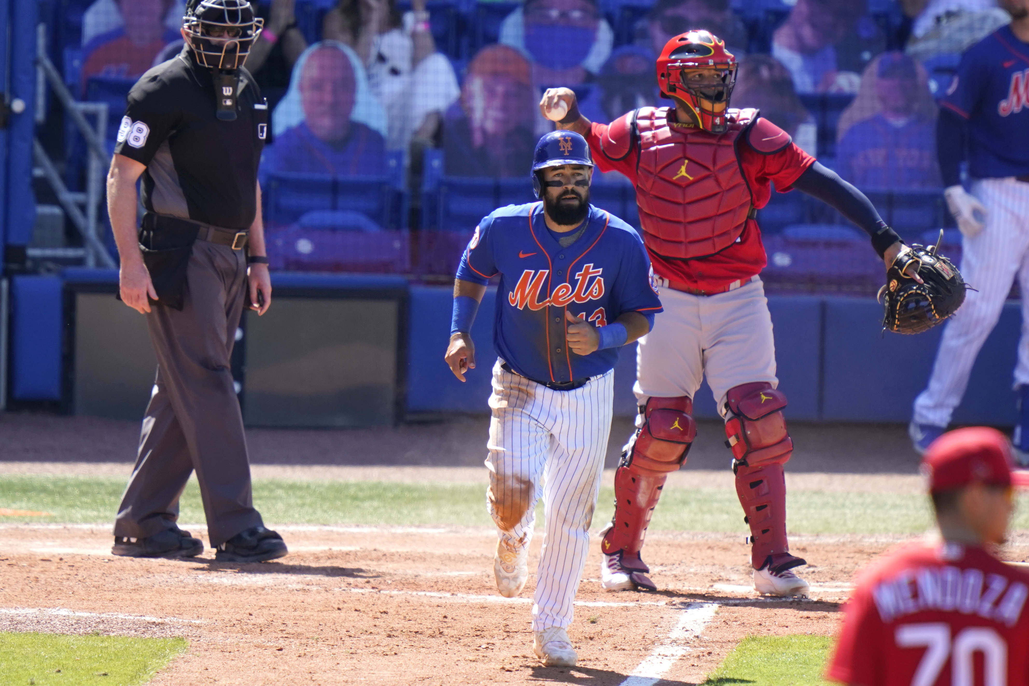 Mets' new additions erupt for three homers in win over Braves