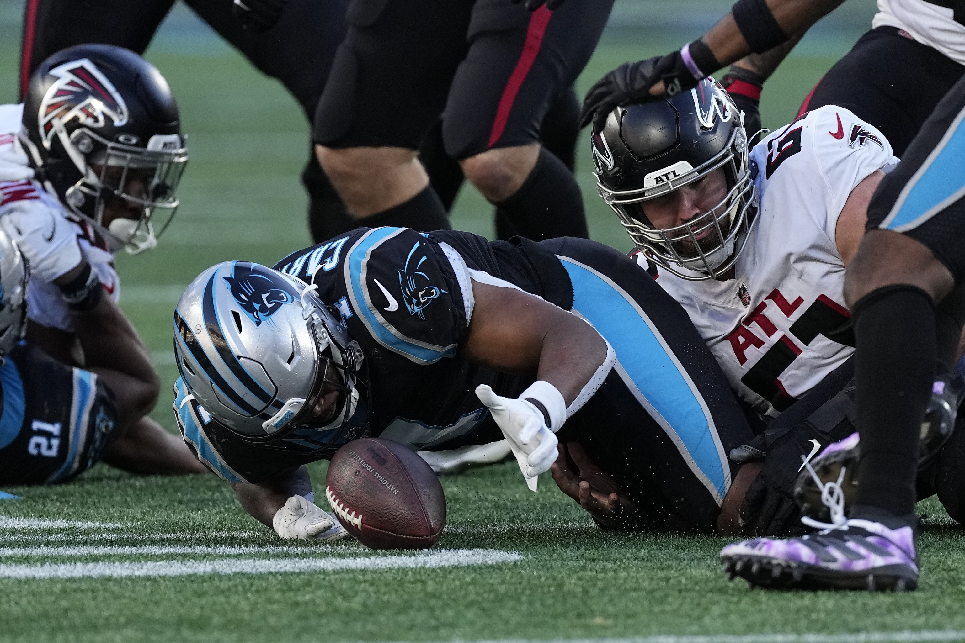 Ryan, Falcons stay hot on the road, beat Panthers 29-21