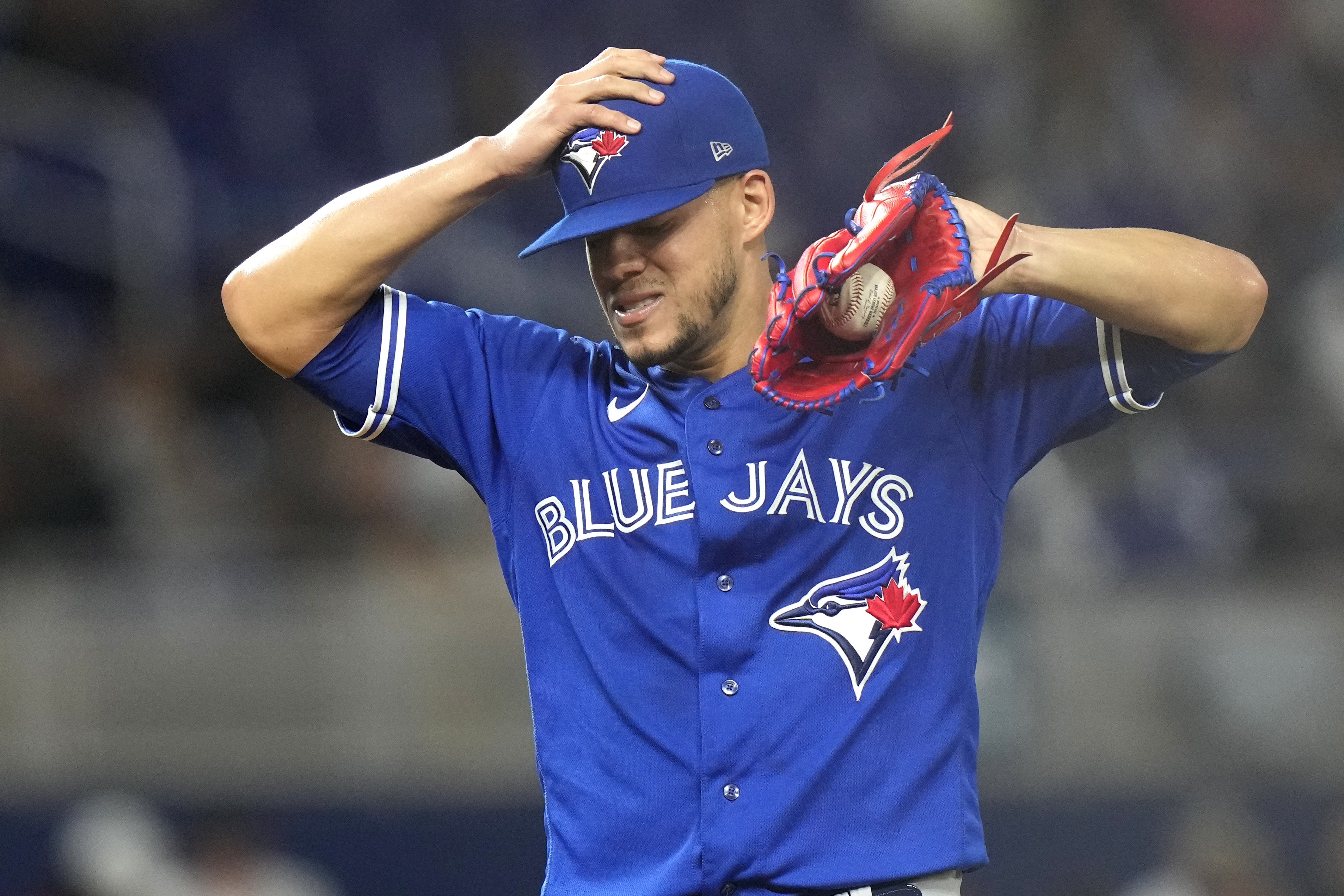 Luis Arraez goes 5 for 5 and lifts average to .400 as the Marlins rout the  Blue Jays 11-0