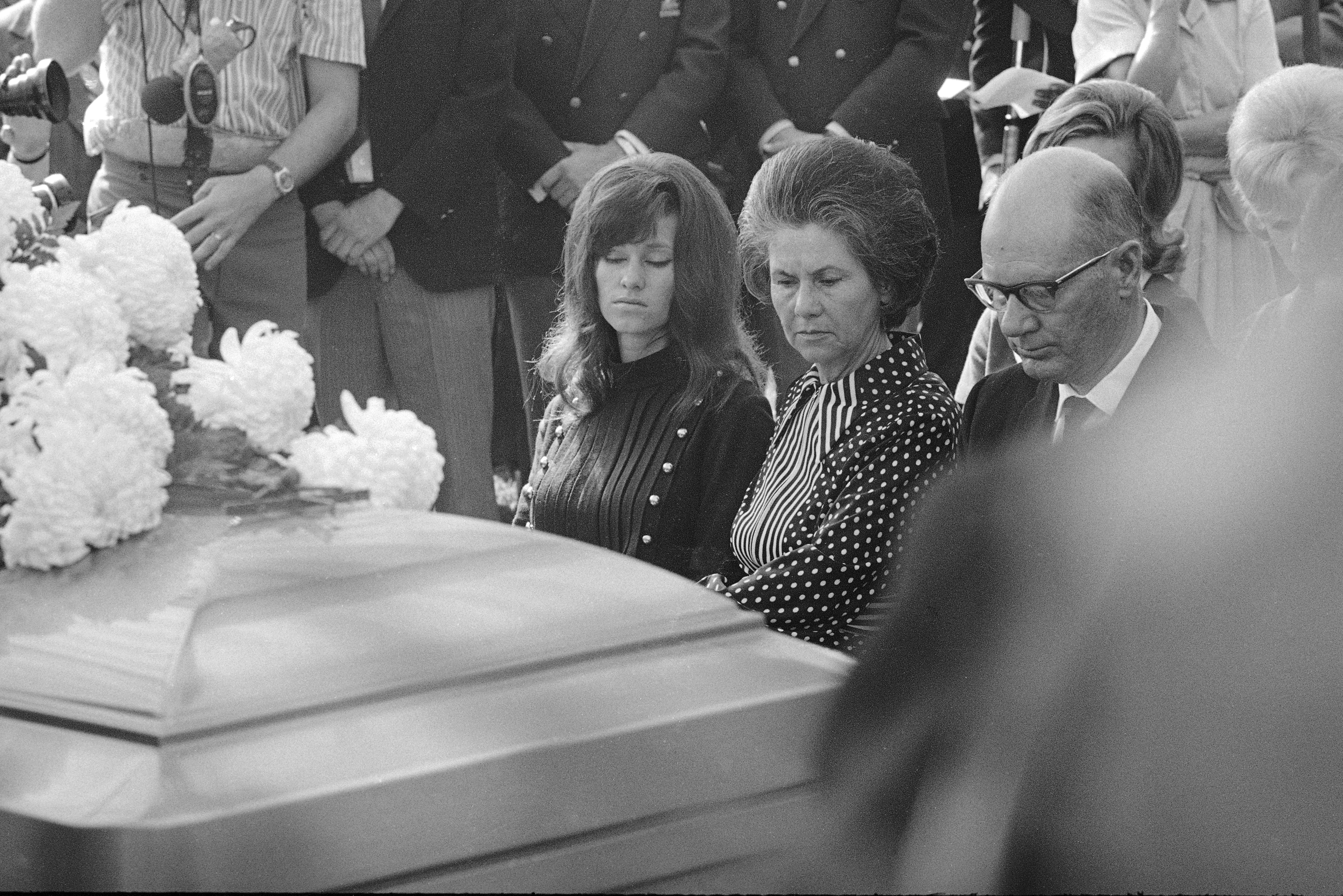 Widow of Detroit Lions player who died during 1971 game reacts to