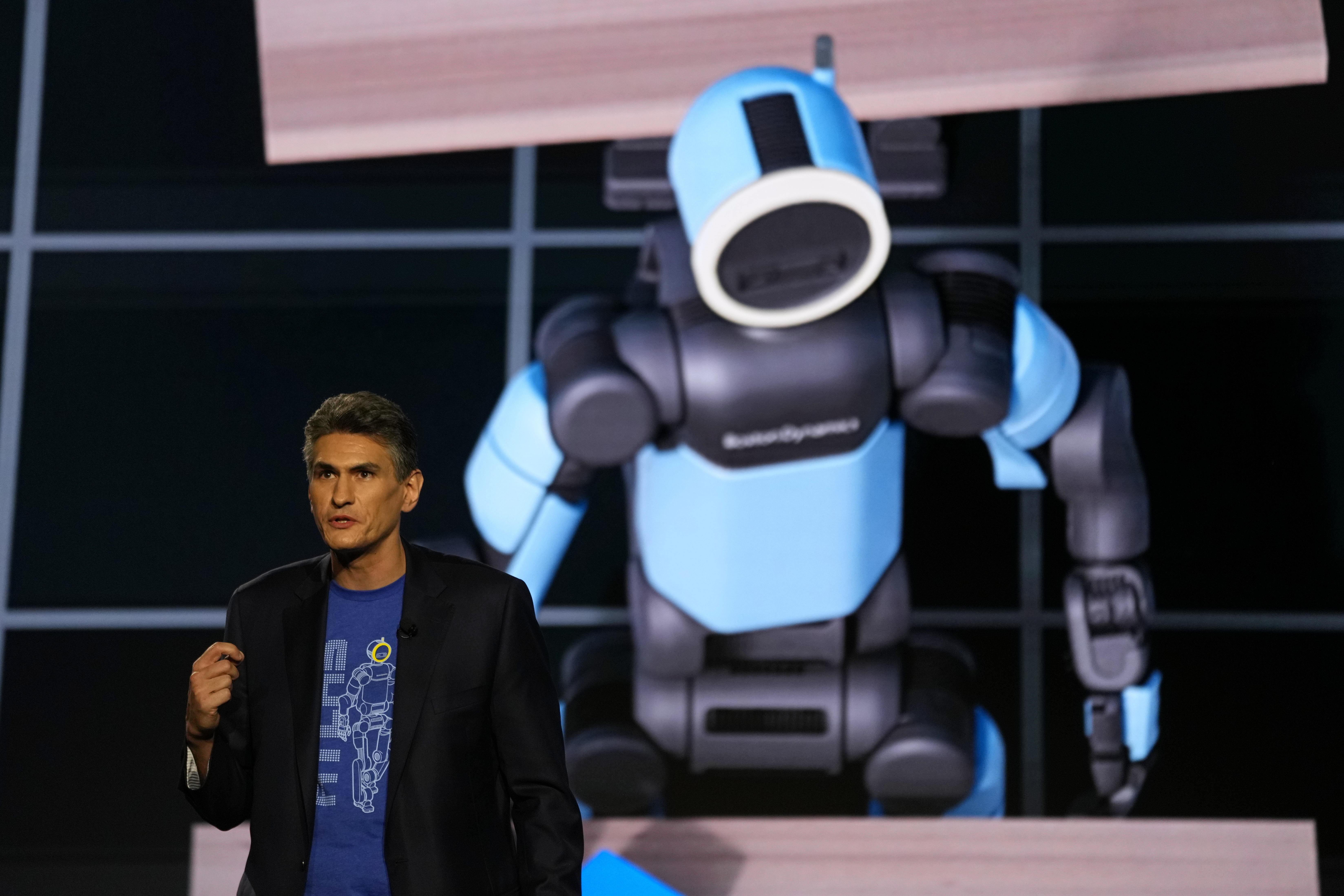 Hyundai and Boston Dynamics unveil humanoid robot Atlas at CES
