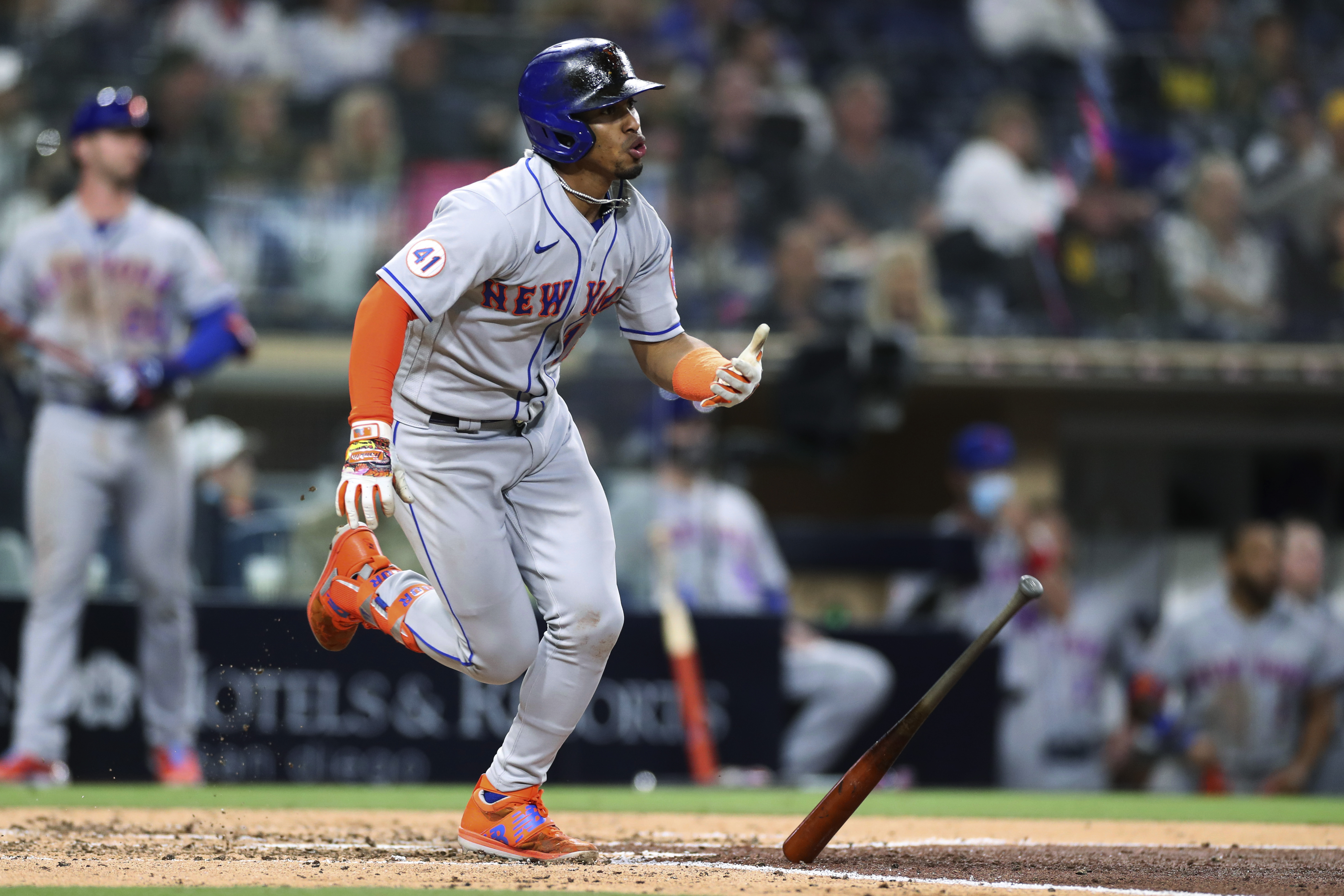 DeGrom fans 11 in 7 dominant innings, Mets blank Padres 4-0