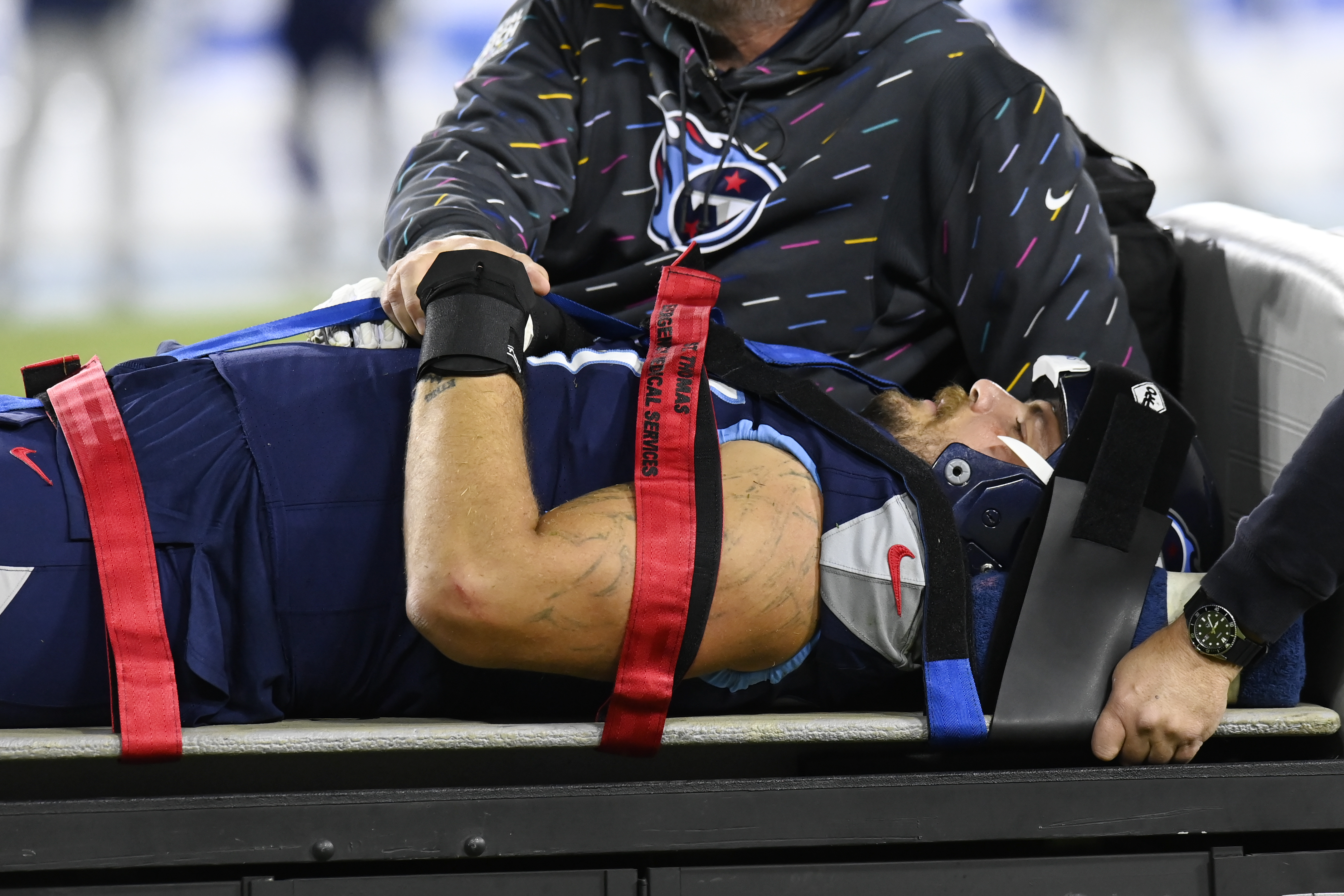 Titans LT Taylor Lewan out for season with torn ACL