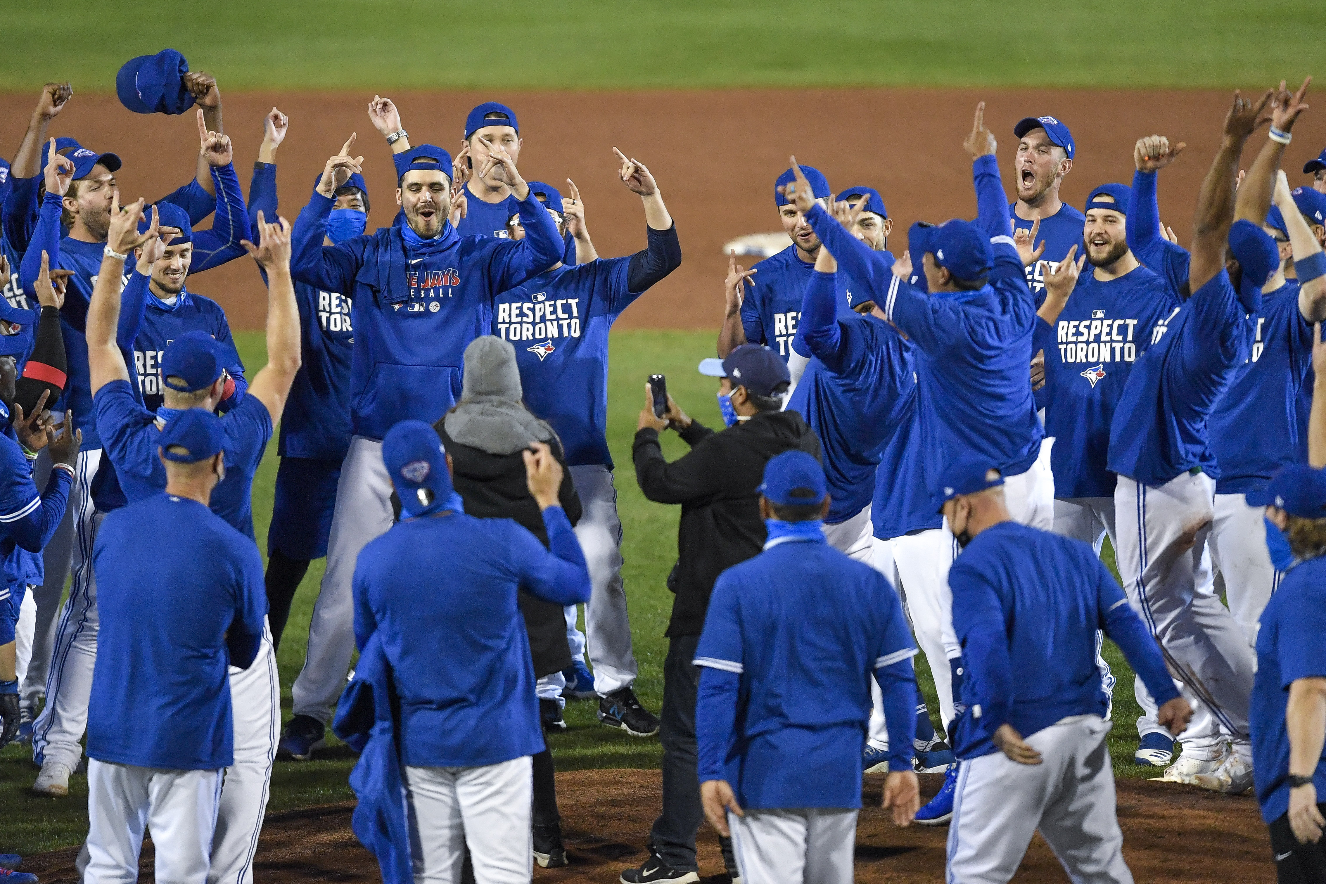 Today in Blue Jays history: Jays clinch first playoff appearance