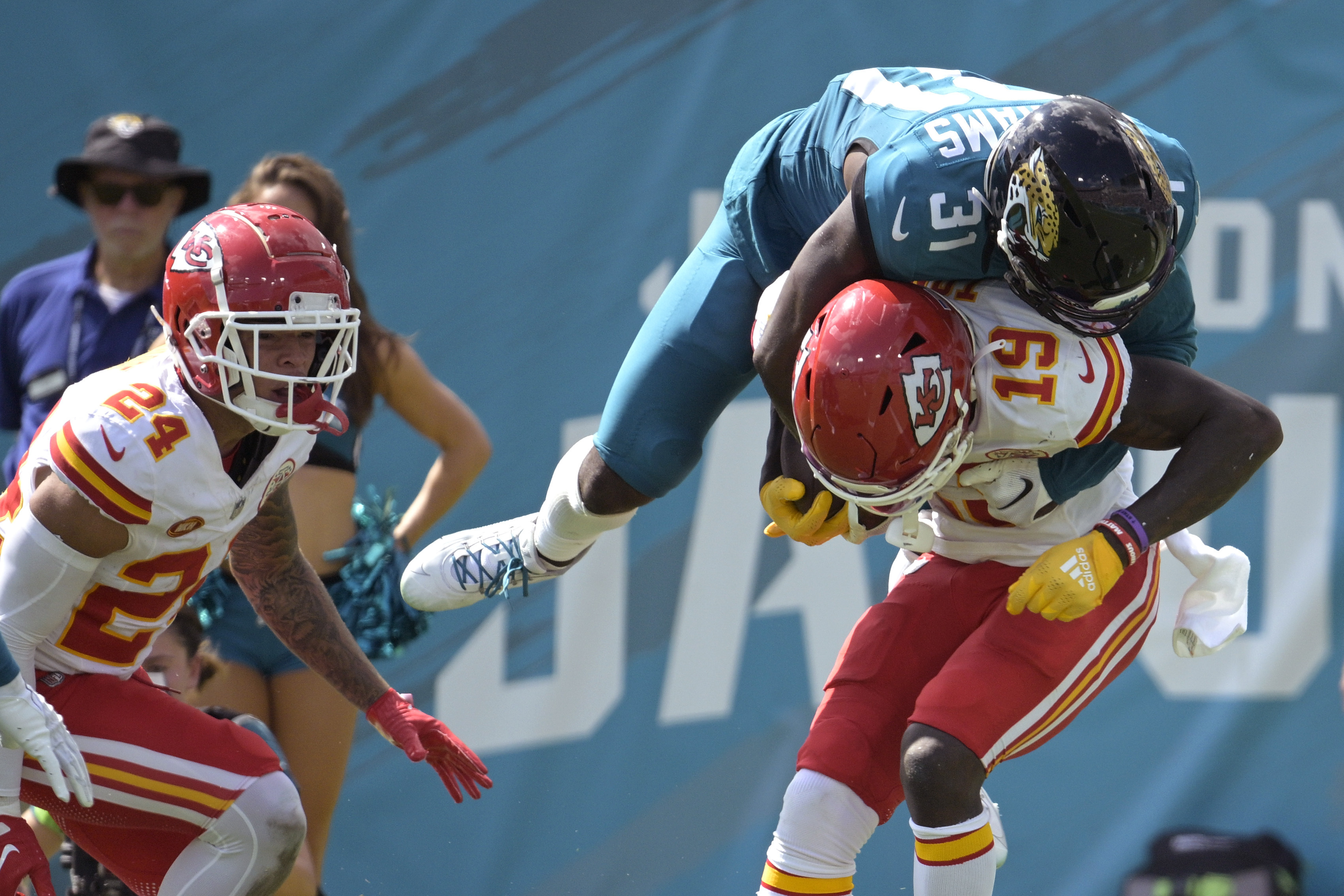 Chiefs overcome mistakes to beat Jaguars 17-9, Kansas City's 3rd win vs  Jacksonville in 10 months