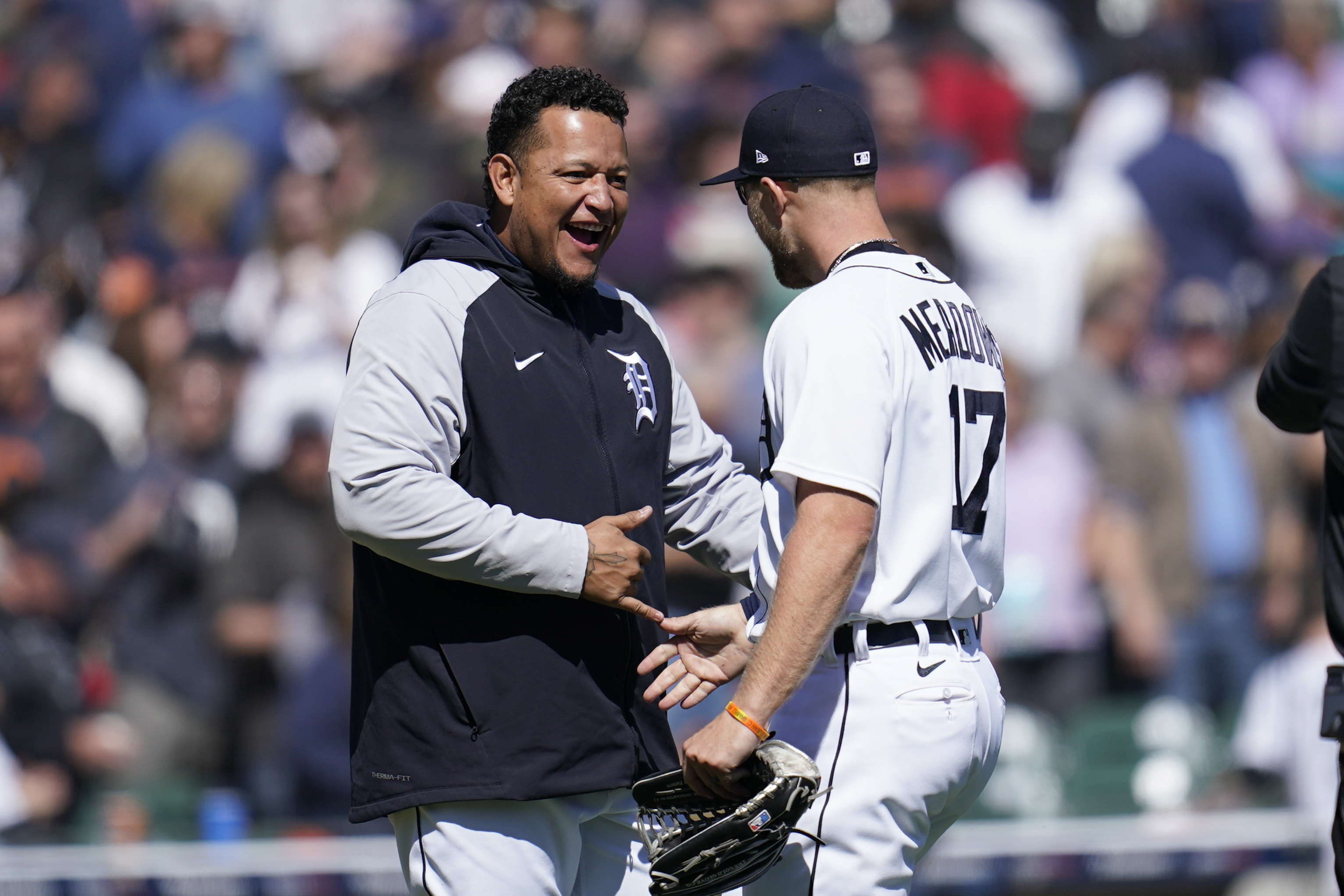 Talkin' Yanks on X: Miguel Cabrera signed his jersey and gave it to fellow  Venezuelan Gleyber Torres after the series 🔥  / X