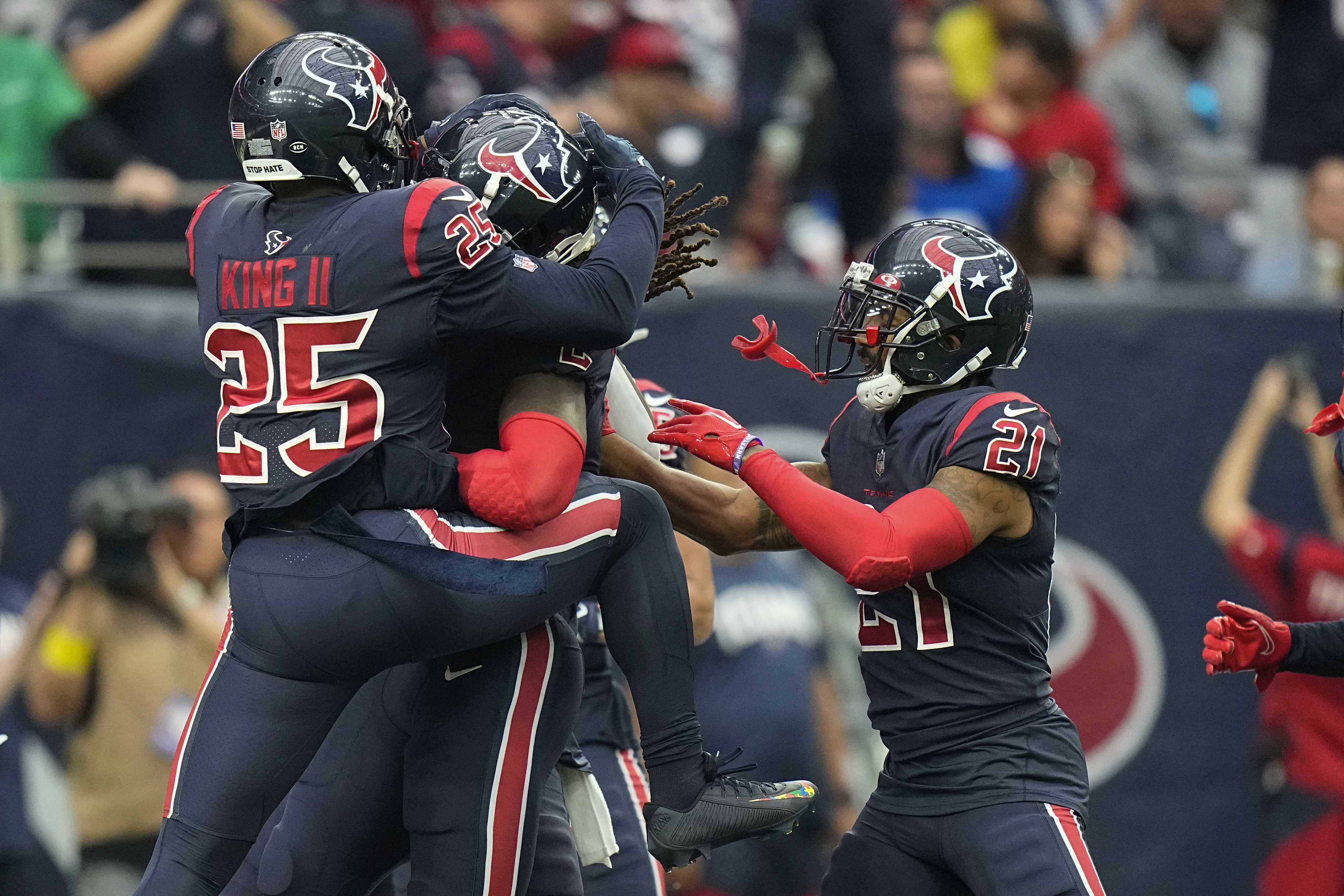 Deshaun Watson rusty in return but Browns get 27-14 win over Texans