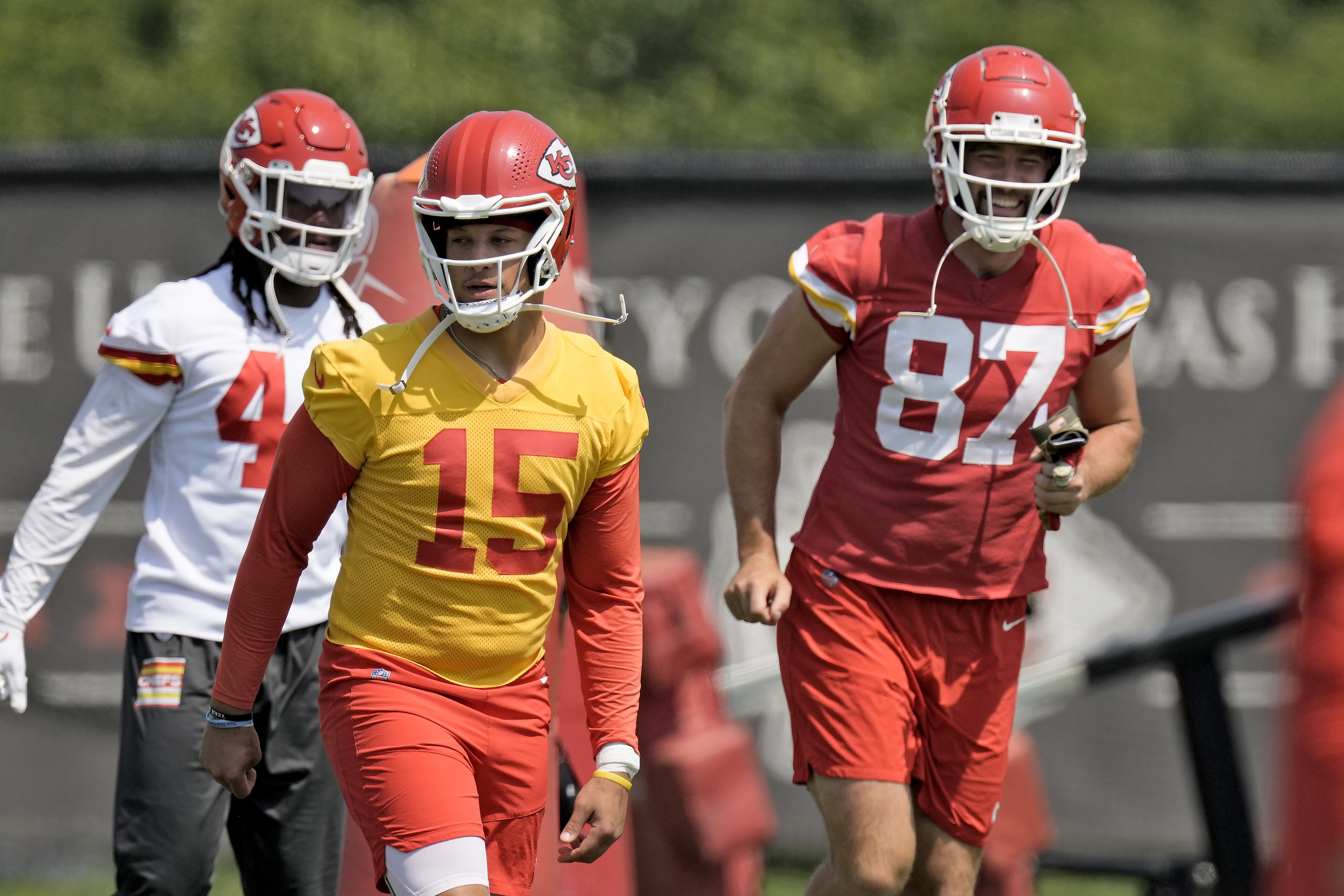 The Match 2023 LIVE: Winner, prize and full highlights of Mahomes & Kelce  vs. Curry & Klay