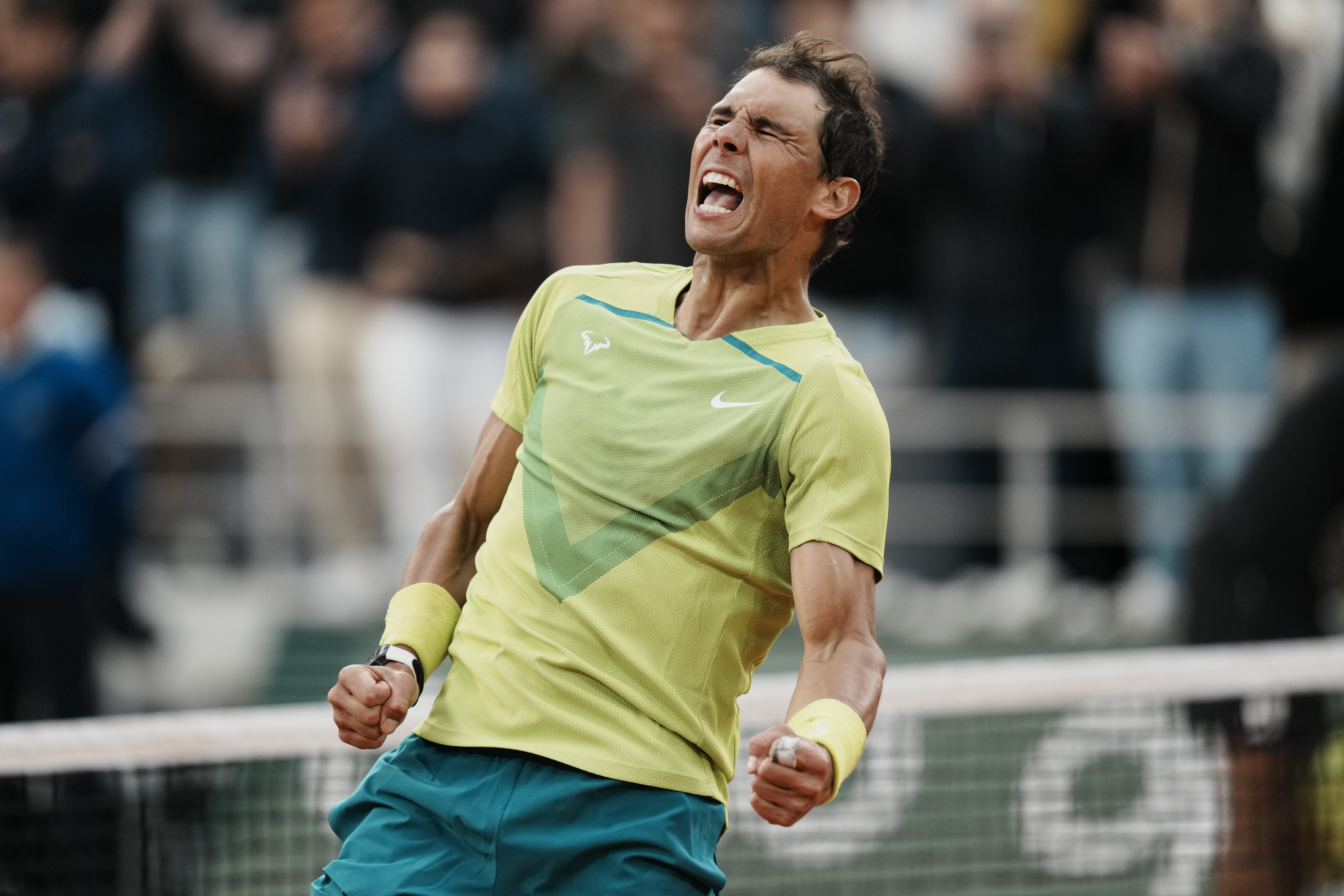 Nadal to face Djokovic at French Open after 5-set victory