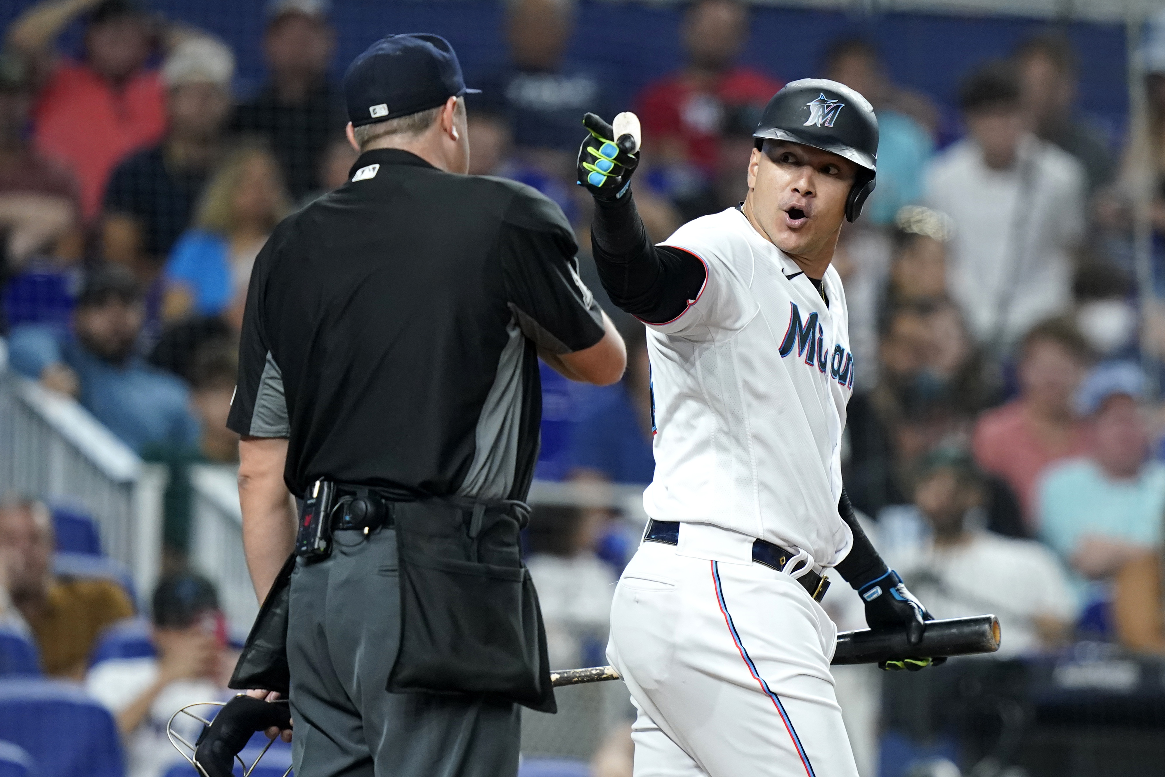 MIAMI, FL - JULY 05: Los Angeles Angels designated hitter Shohei Ohtani  (17) looks on in the dugout during an MLB game against the Miami Marlins on  July 5, 2022 at LoanDepot