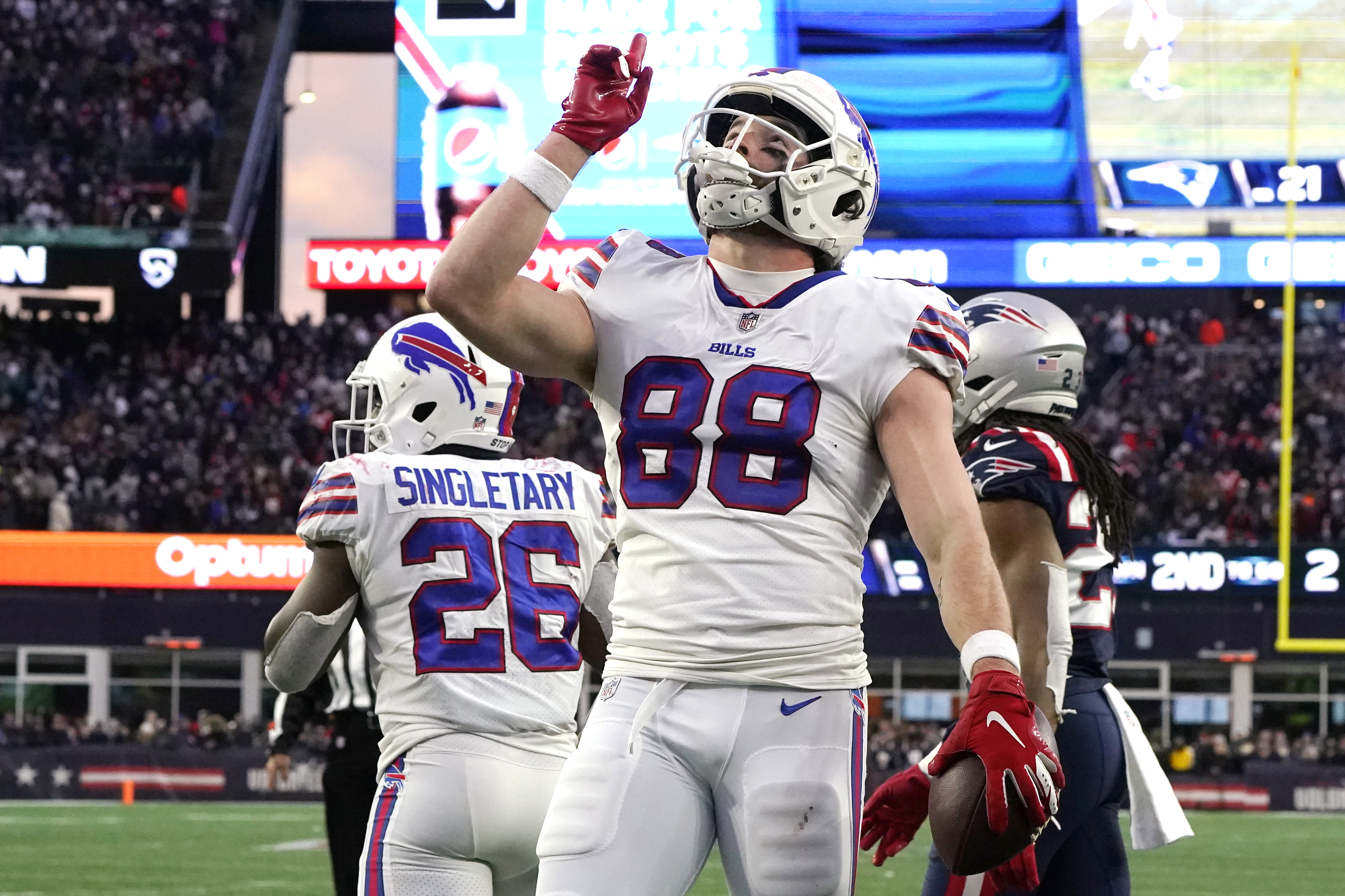 Allen's 3 TDs, McKenzie's big day push Bills past Patriots