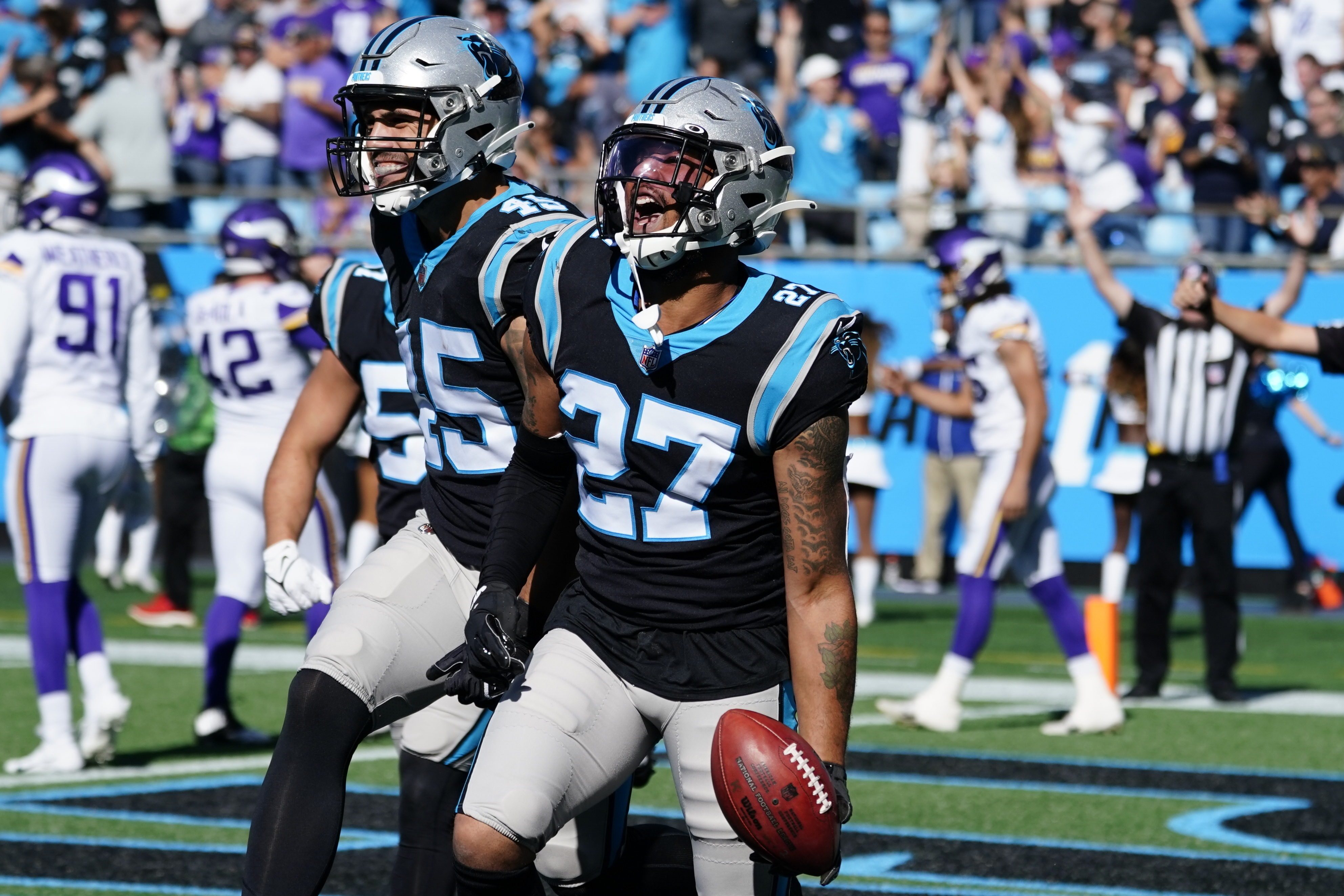 Cousins throws TD pass in OT; Vikings beat Panthers 34-28