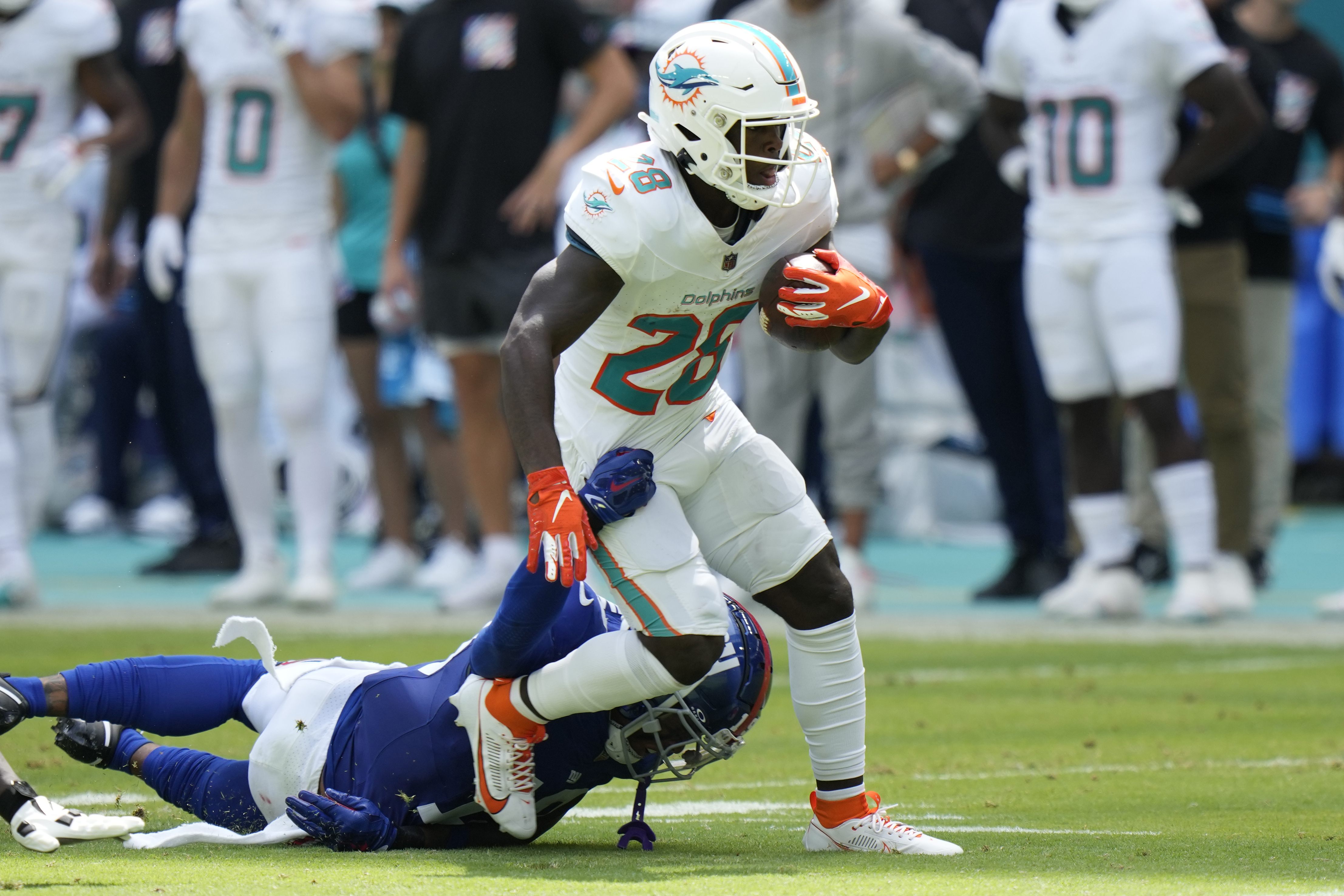 Inside De'Von Achane's not-undersized impact in Miami Dolphins' historic  win - NBC Sports