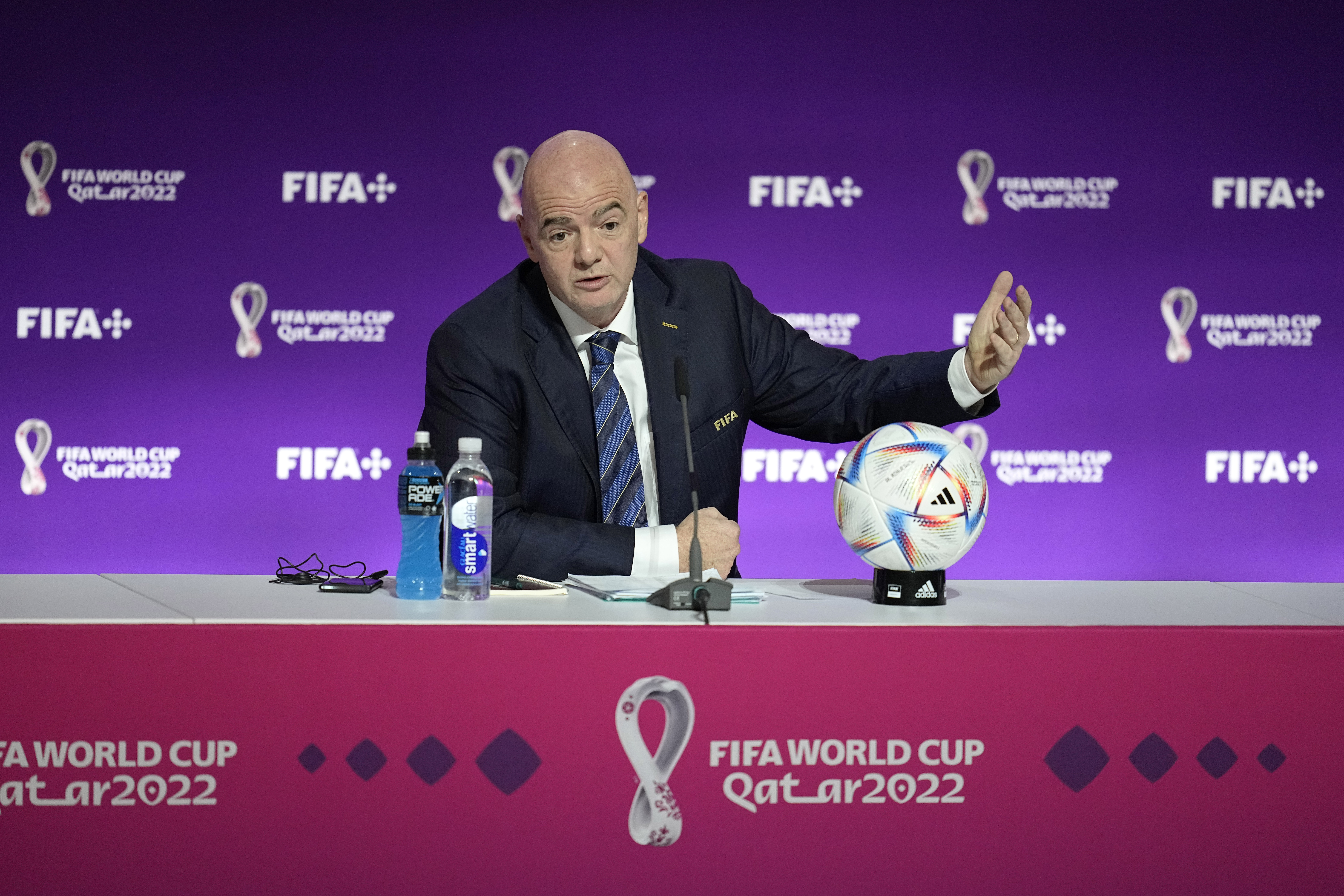 Opinion: Infantino's FIFA — few ethics, lots of money – DW – 11/17/2022