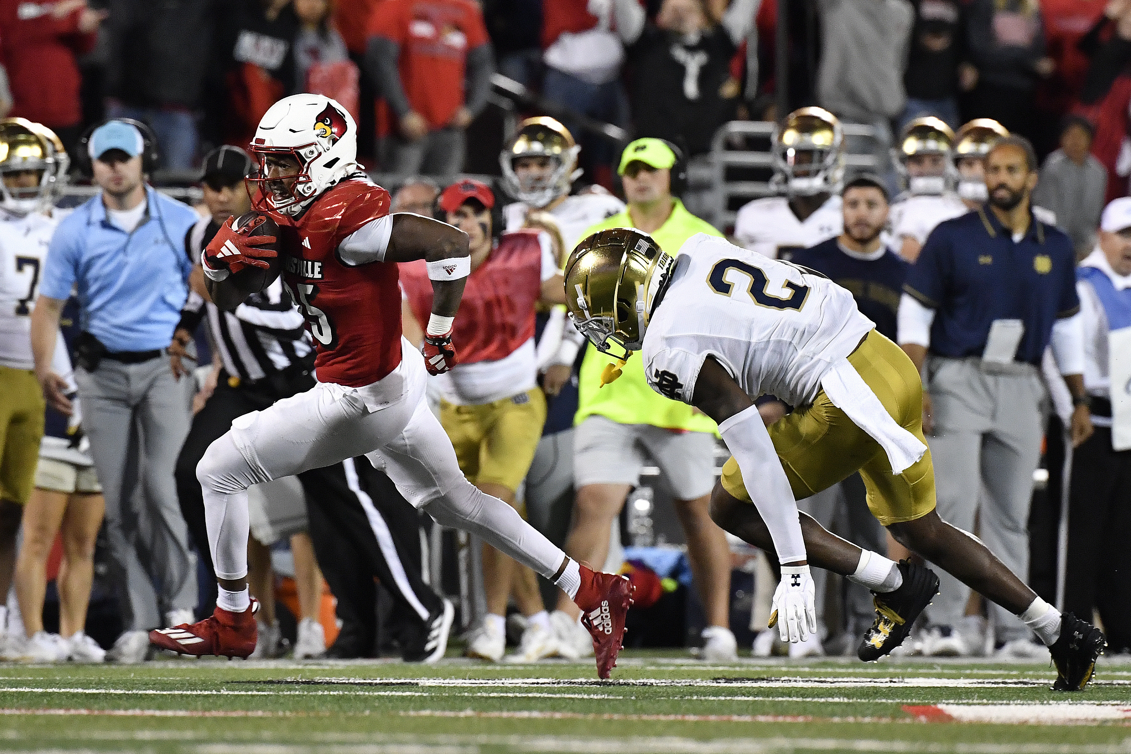 No. 25 Louisville makes statement with 33-20 win over No. 10 Notre Dame 