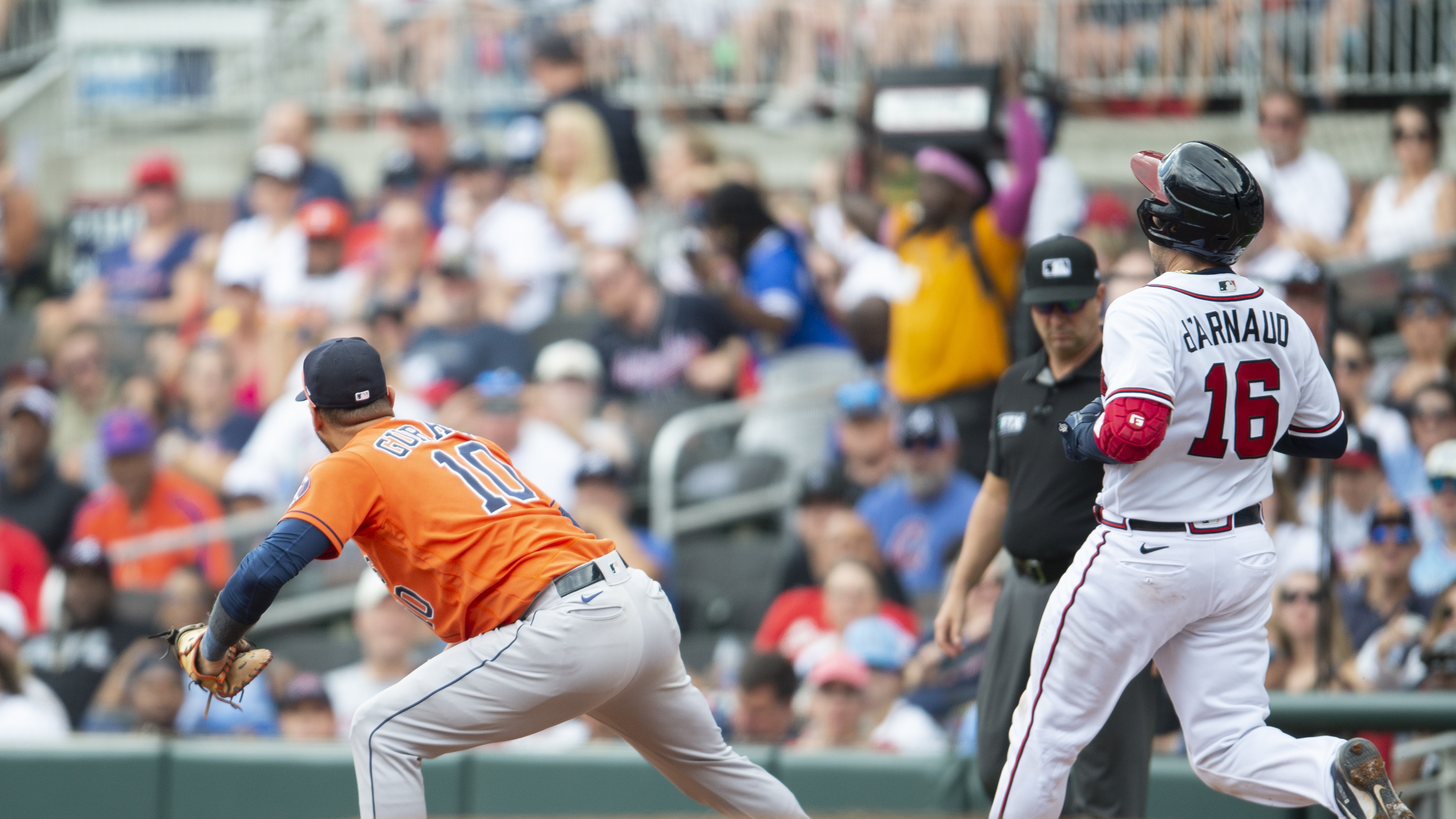 Braves first baseman Matt Olson, shaped by bonds forged in Atlanta