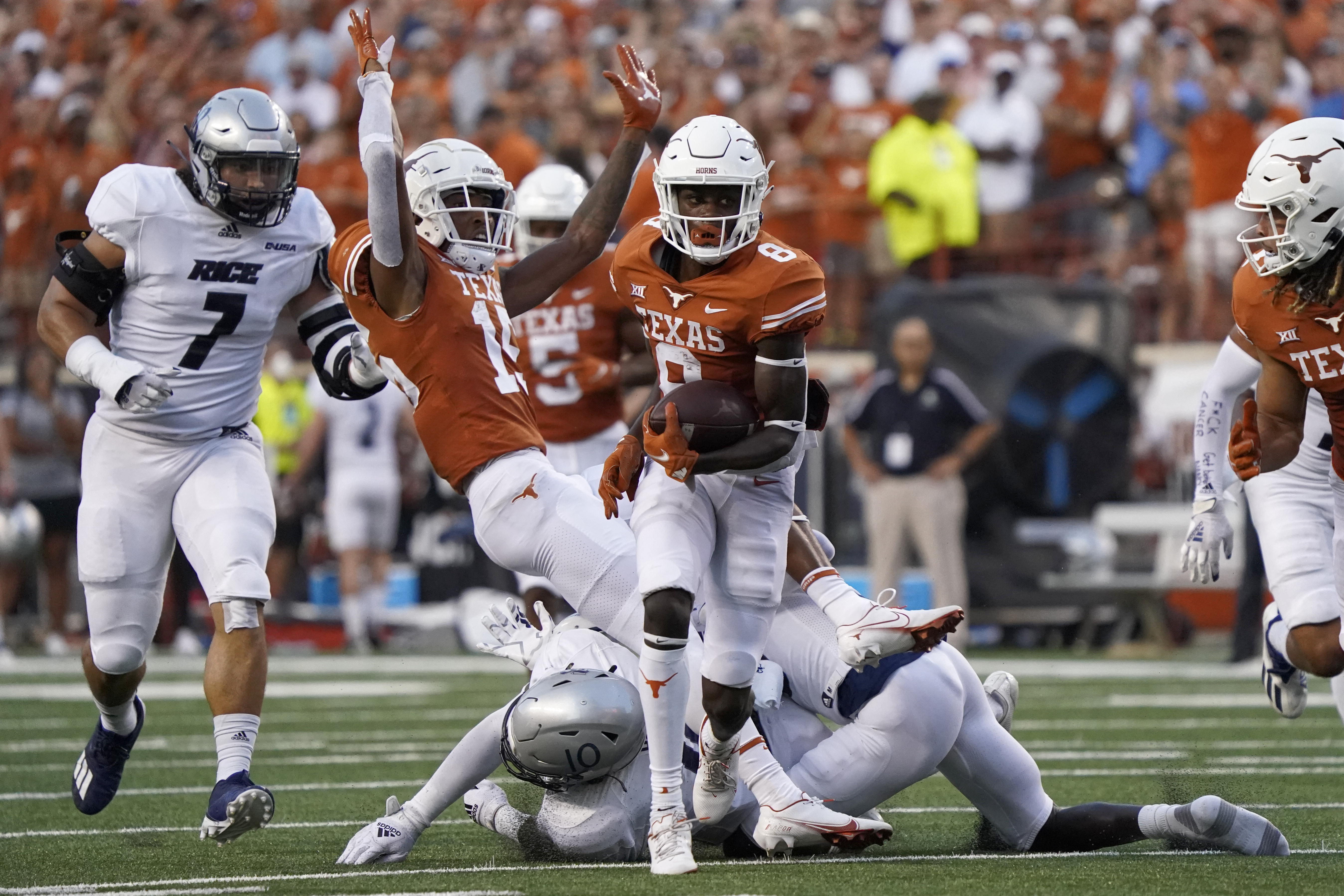 Texas Football on X: Bijan Robinson - Big 12 Offensive Player of the Week  