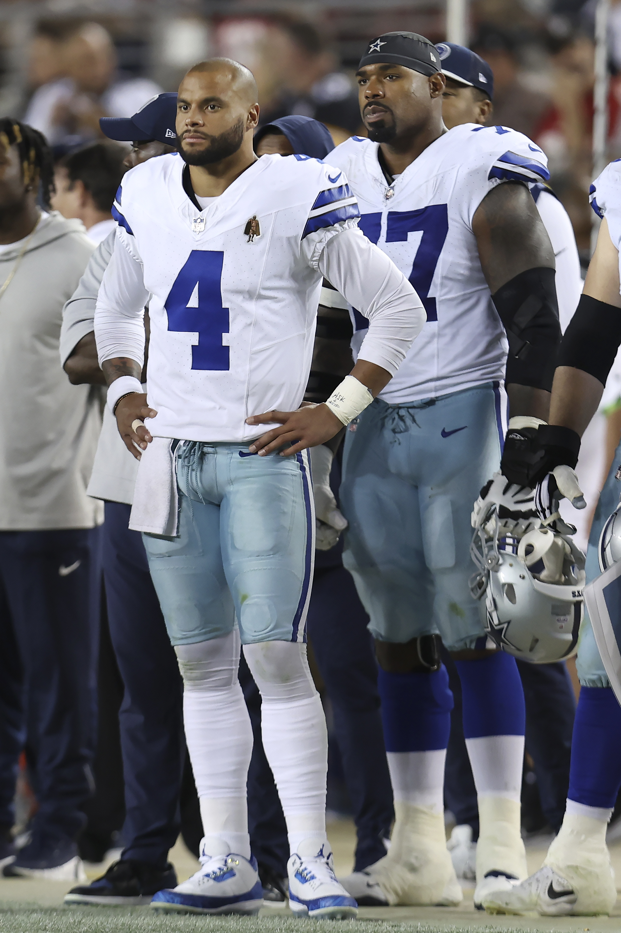 Cowboys QB Dak Prescott Sends Clear Message on RB Tony Pollard