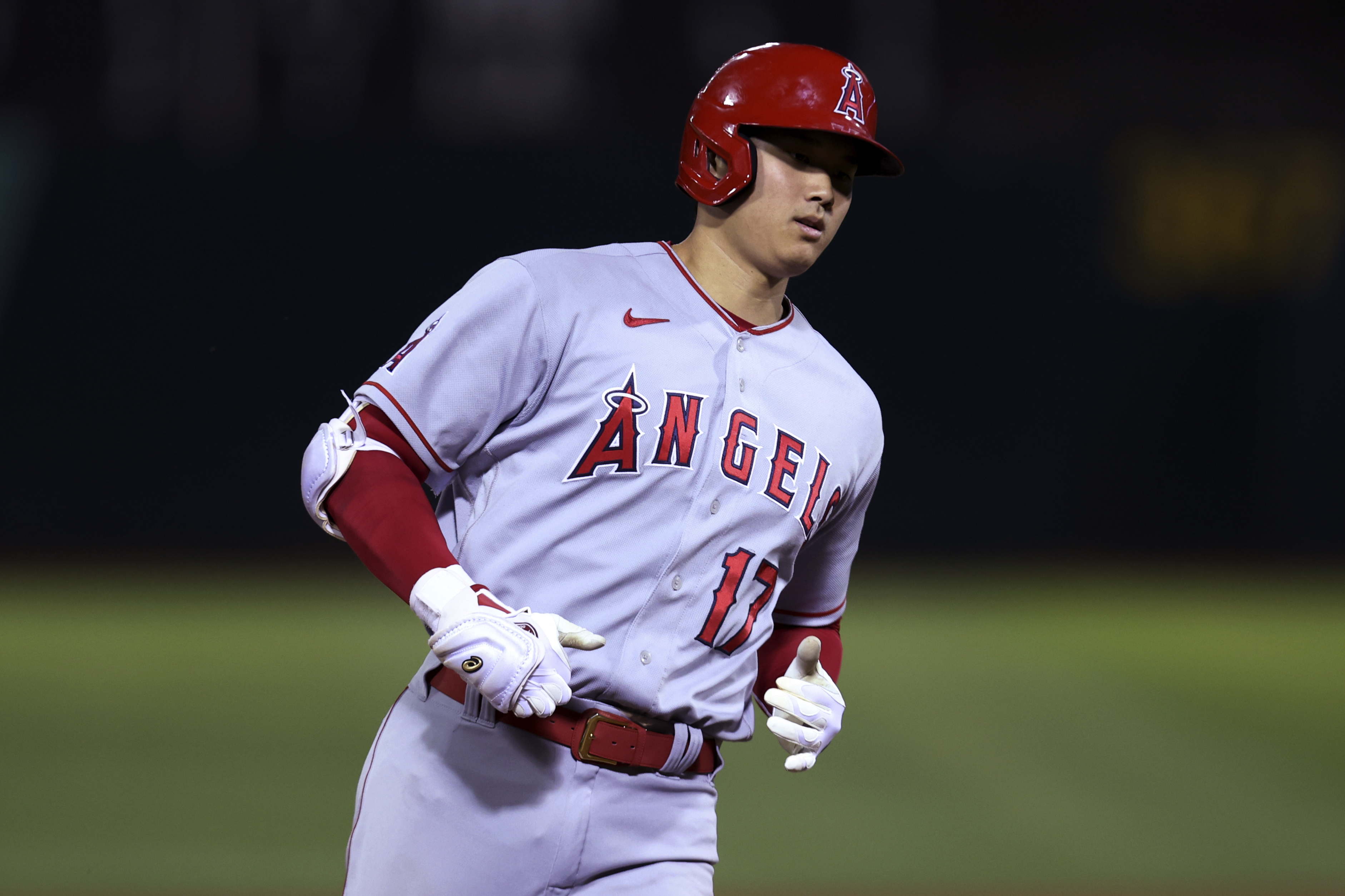 Ohtani Homers as Angels Get by Pirates, 7-5