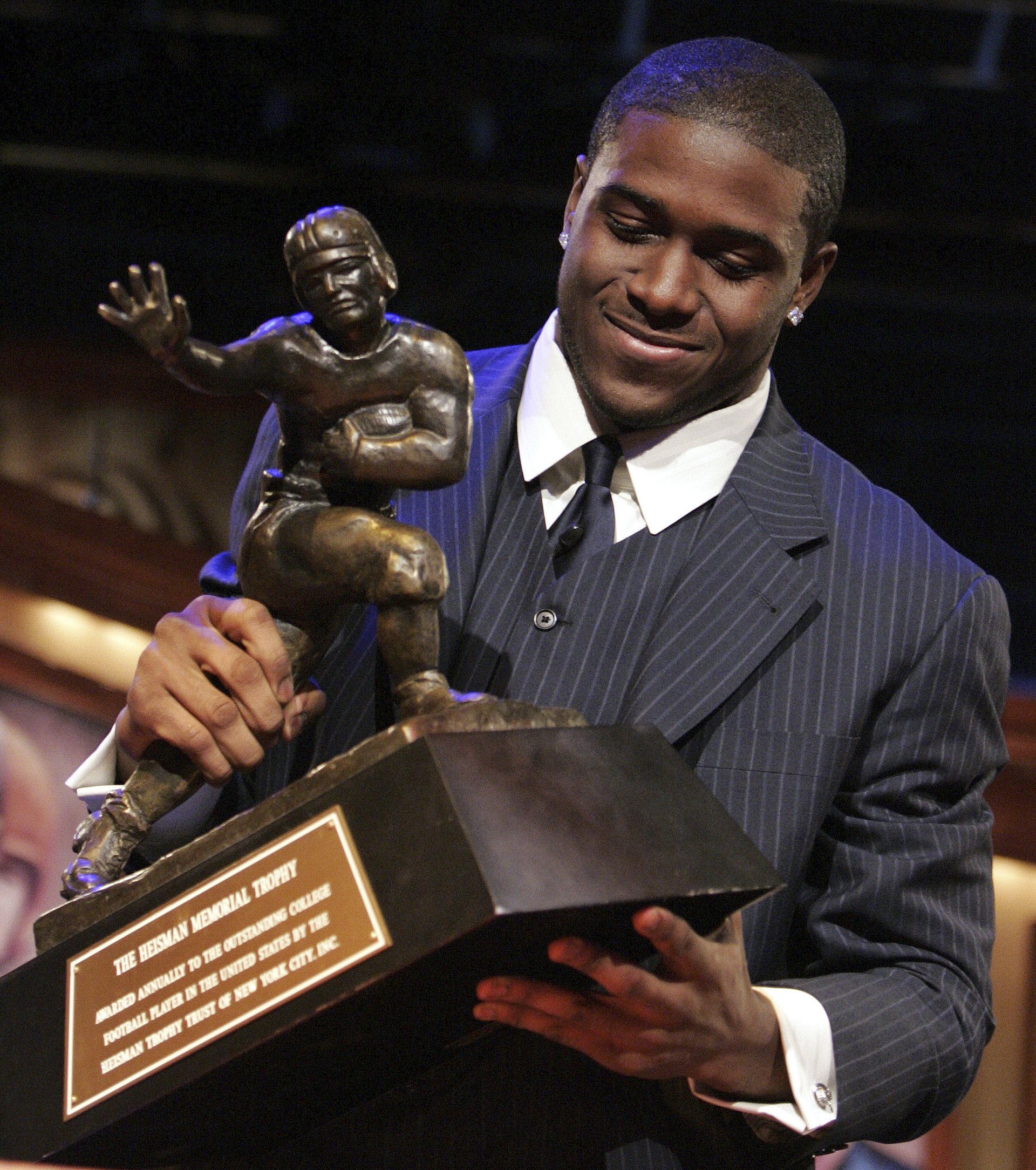 USC great Reggie Bush announces defamation lawsuit against NCAA