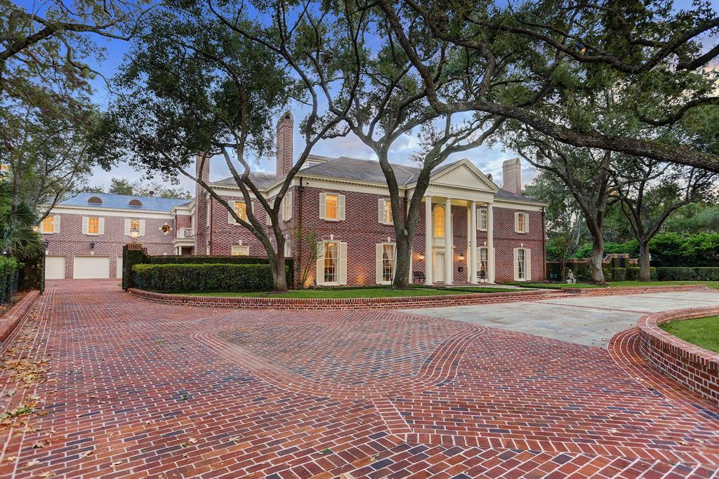 Dreamy River Oaks High-Rise Home Reveal Brings Houston's Real Estate Power  Players Out — CASA Companies Makes a Big First Impression