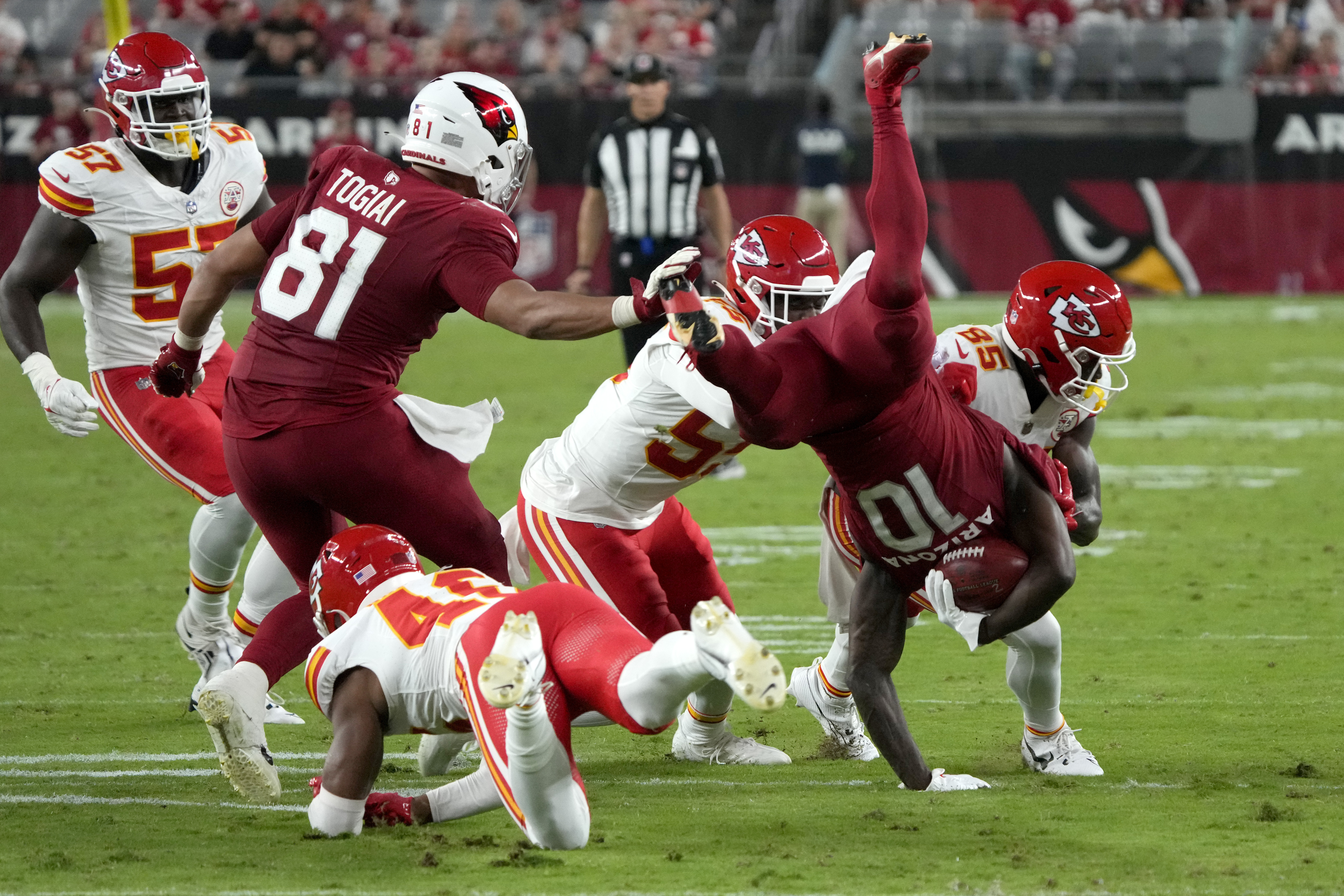 Patrick Mahomes throws 5 touchdown passes as Cardinals fall to Chiefs, 44-21