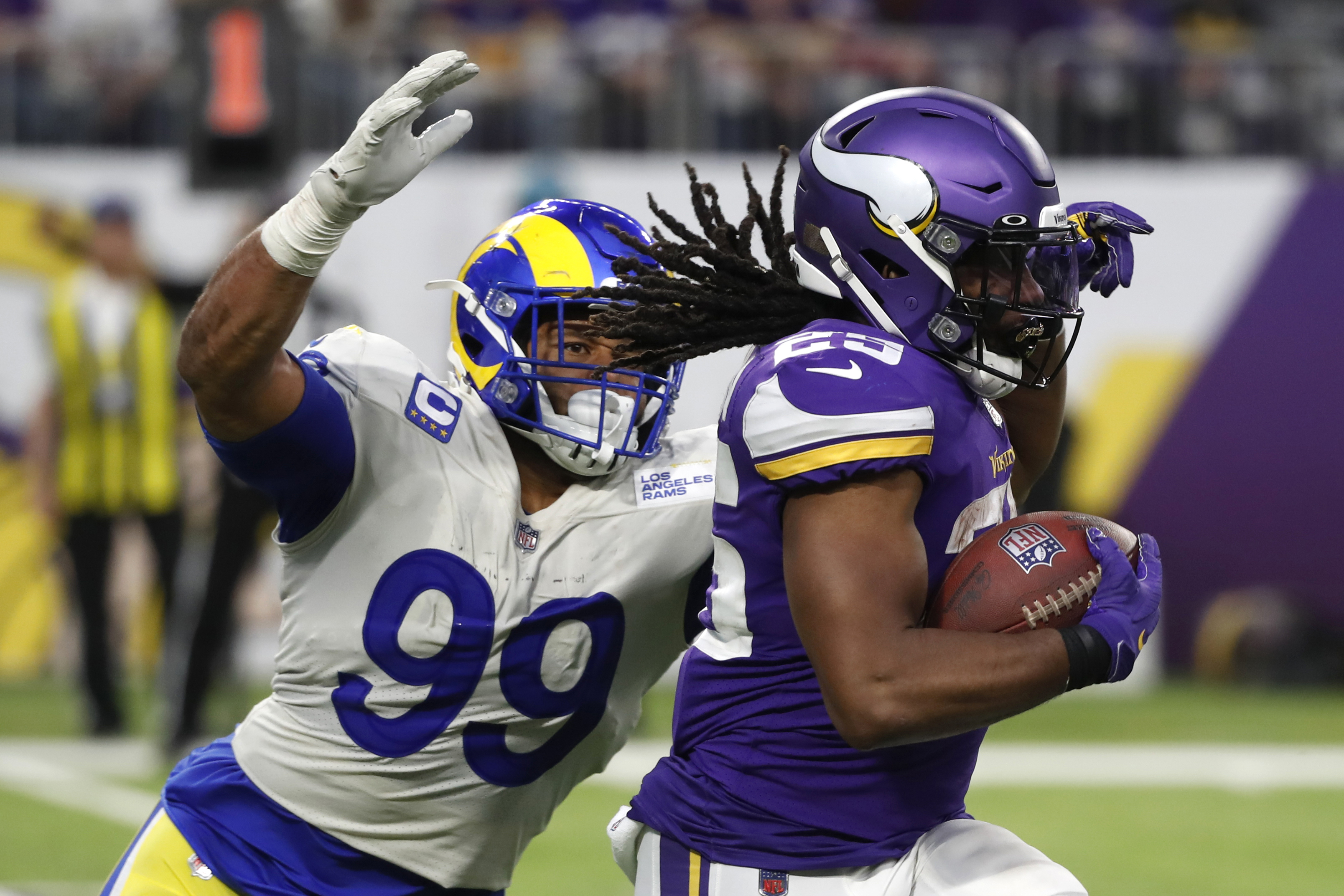 Vikings lose to Rams, lose control of wild-card playoff berth