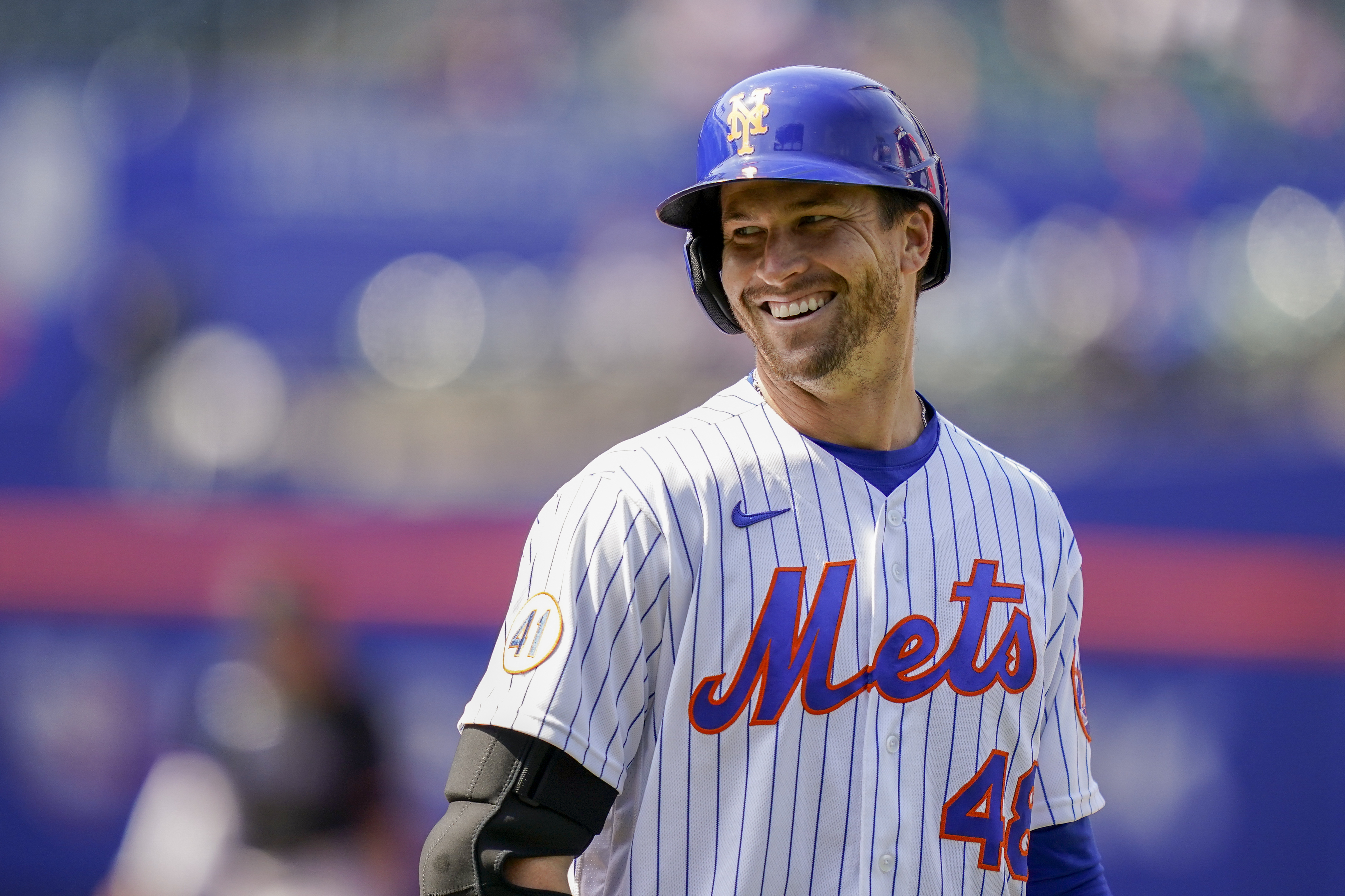 Chisholm homers off deGrom, Marlins beat Mets 3-0