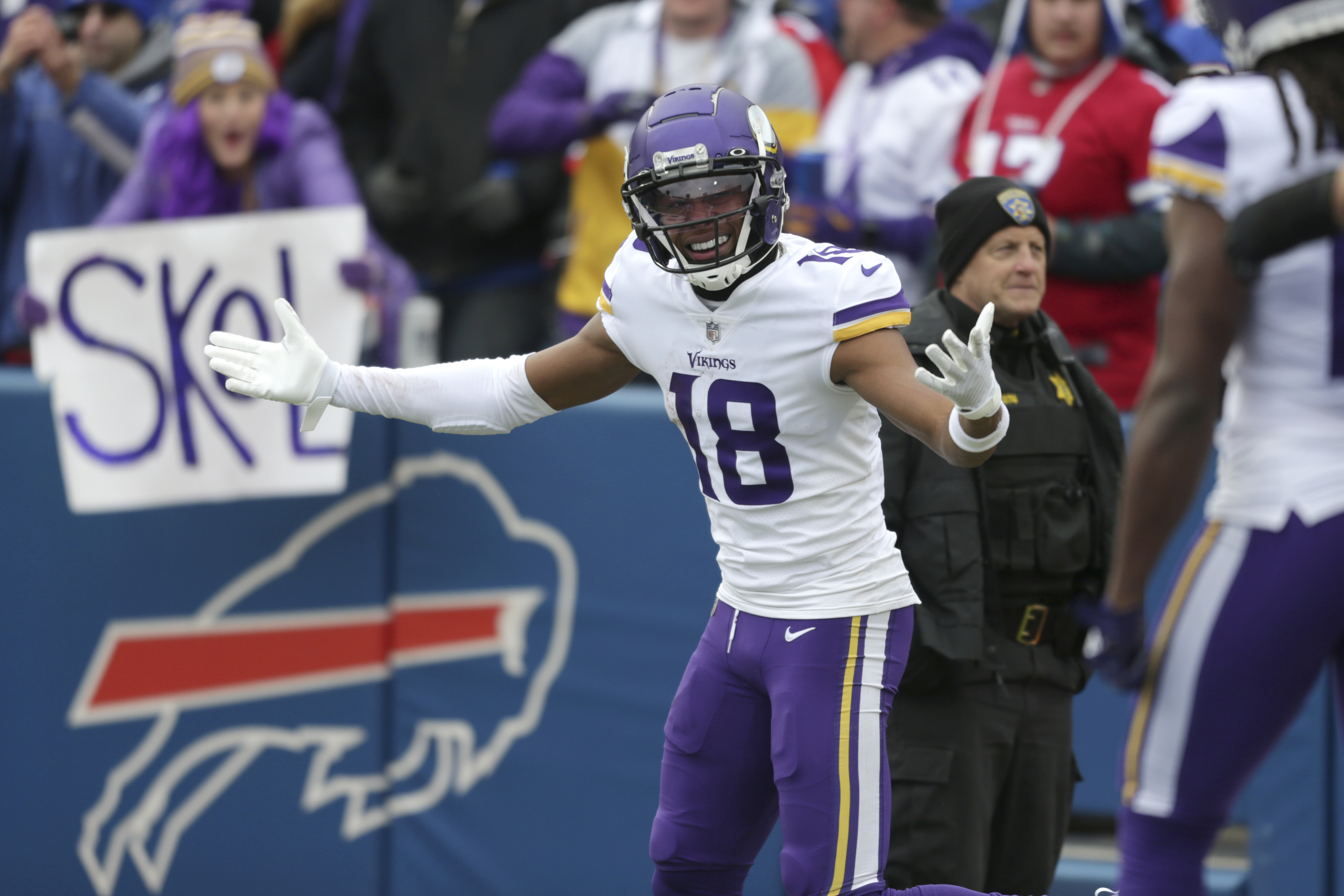 Vikings get critical Allen turnovers, stun Bills 33-30 in OT