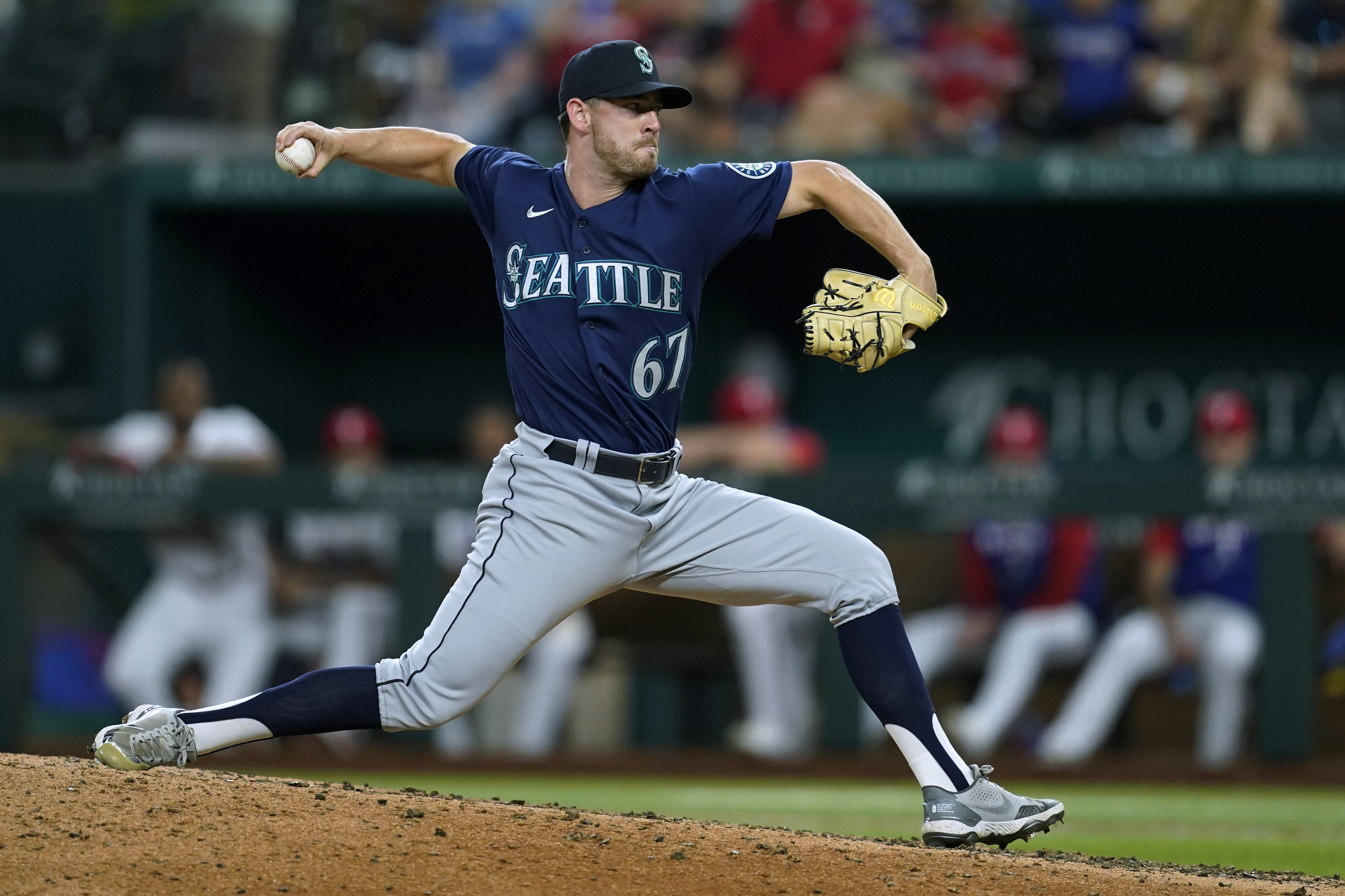 Mariners rally past Rangers 6-5 for 11th consecutive victory - The