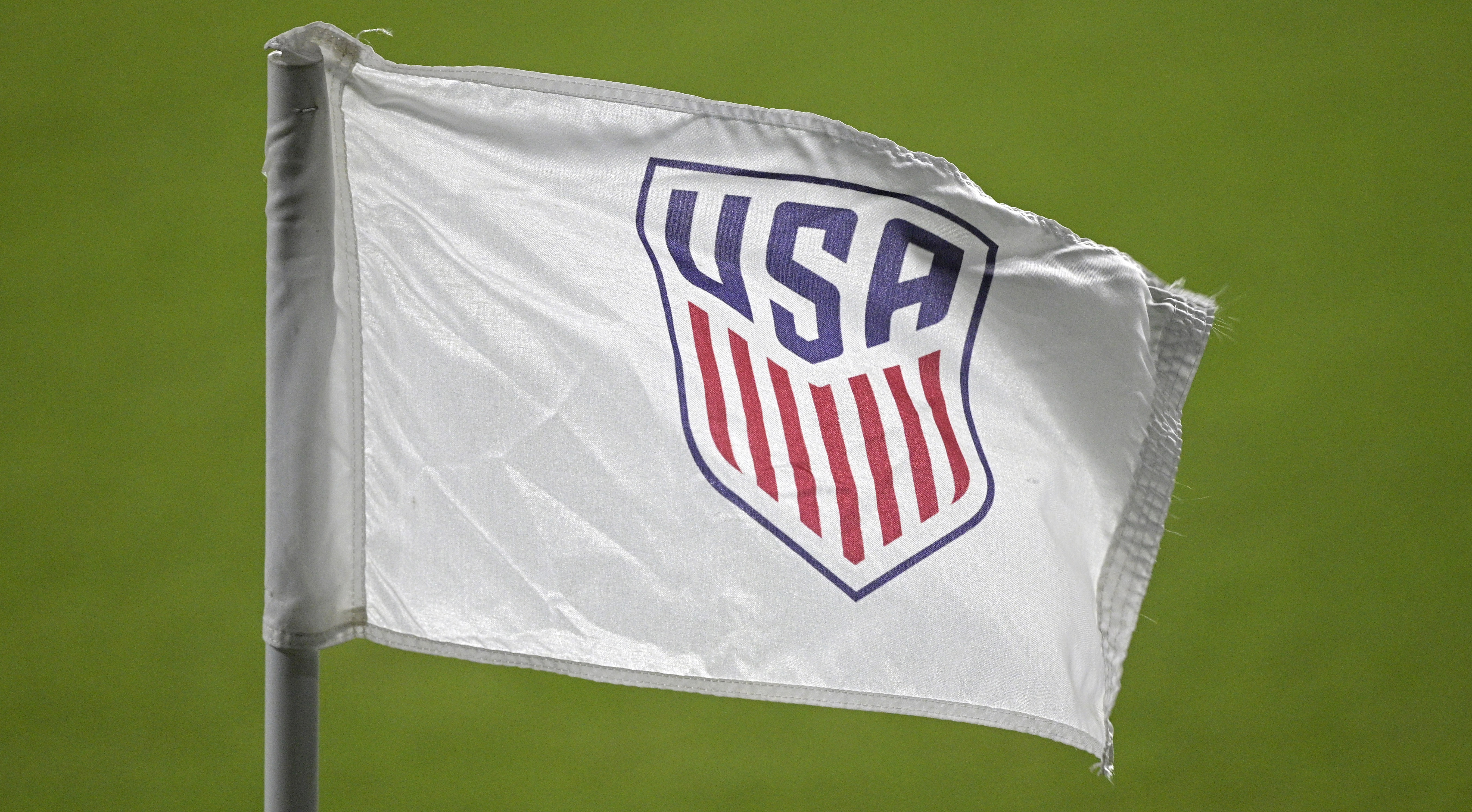 US Soccer equalizes pay in milestone with women, men