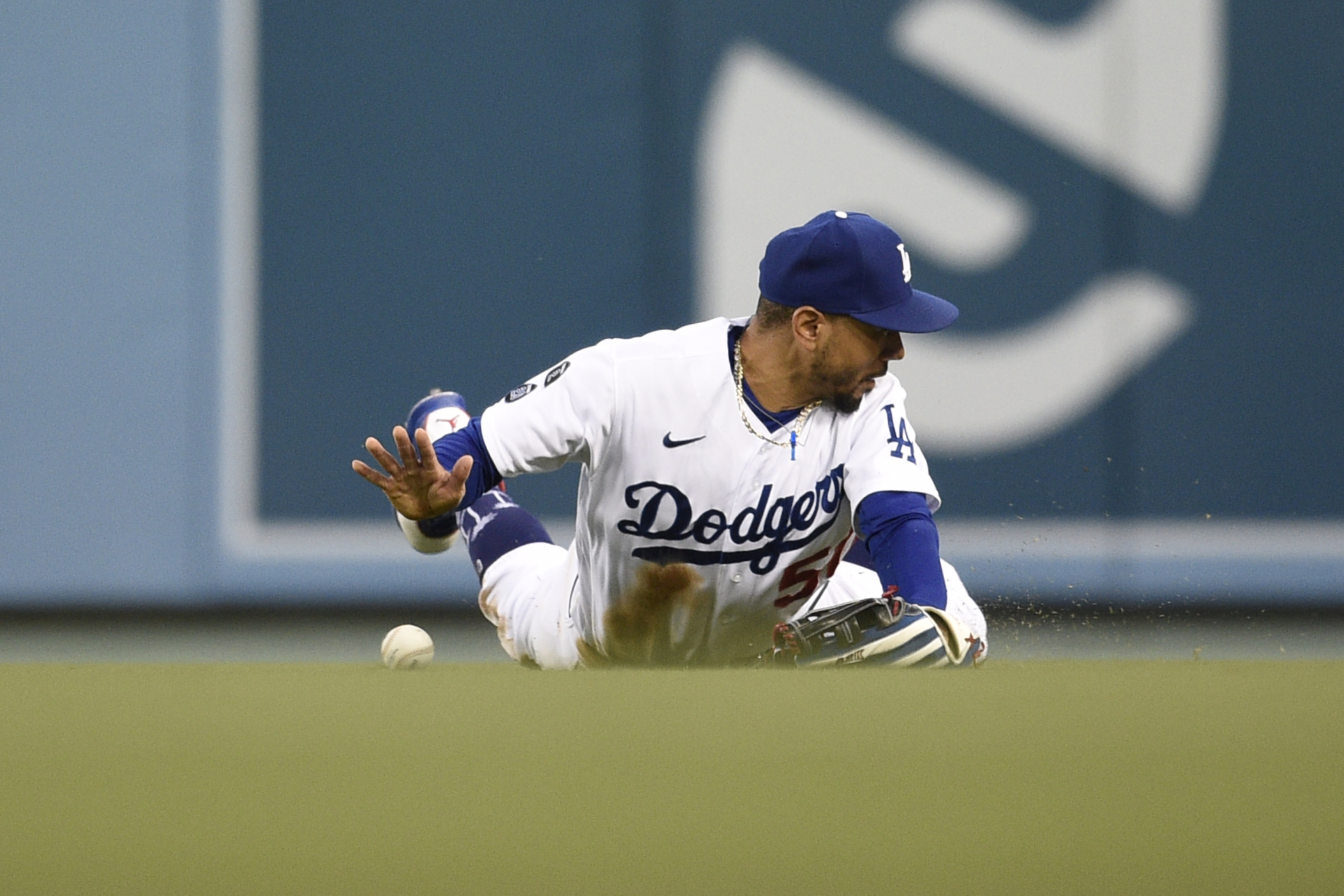 No-hitter No. 7: Cubs blank Dodgers, tie MLB's season record