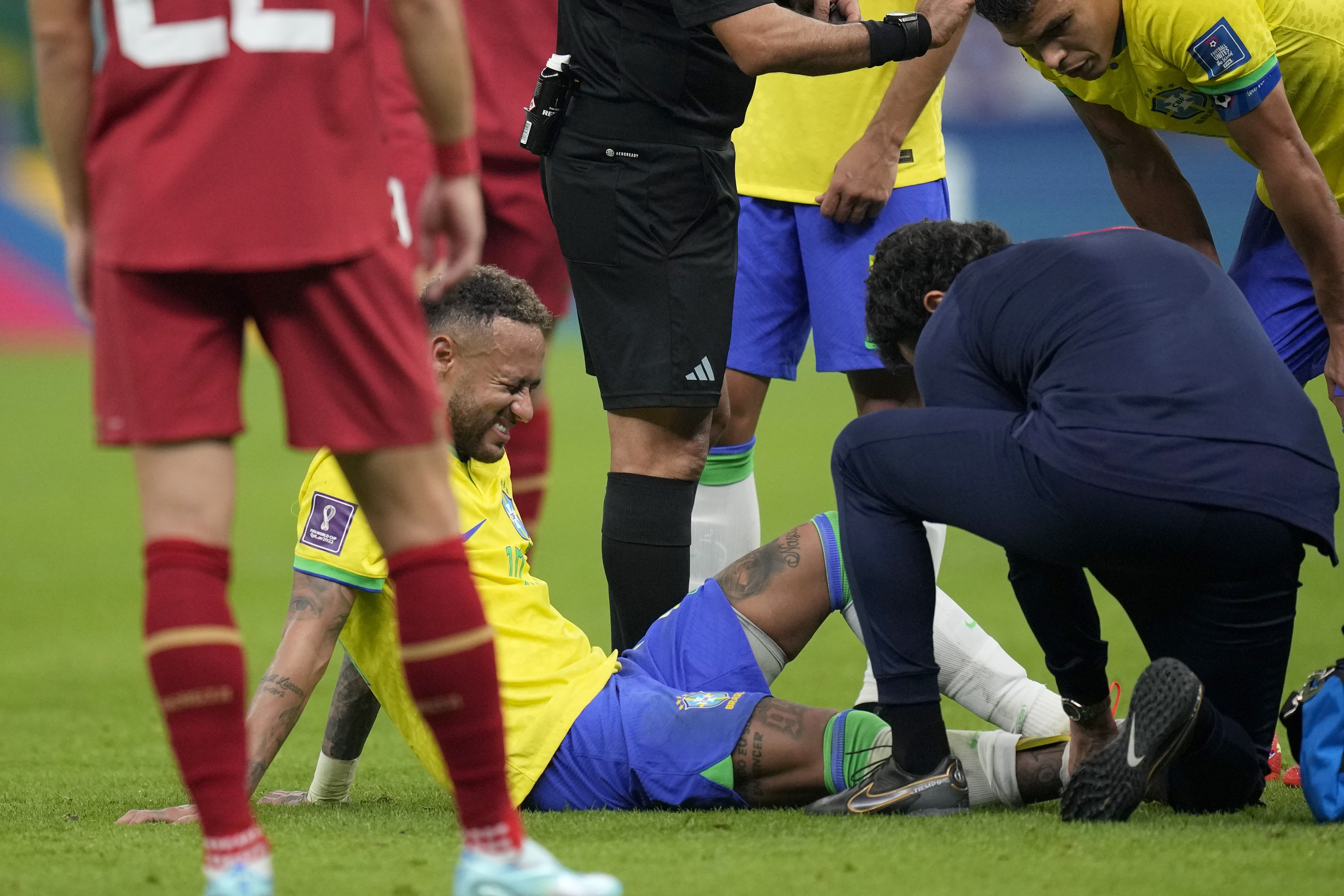 Neymar injured, Richarlison scores for Brazil at World Cup – Orange County  Register