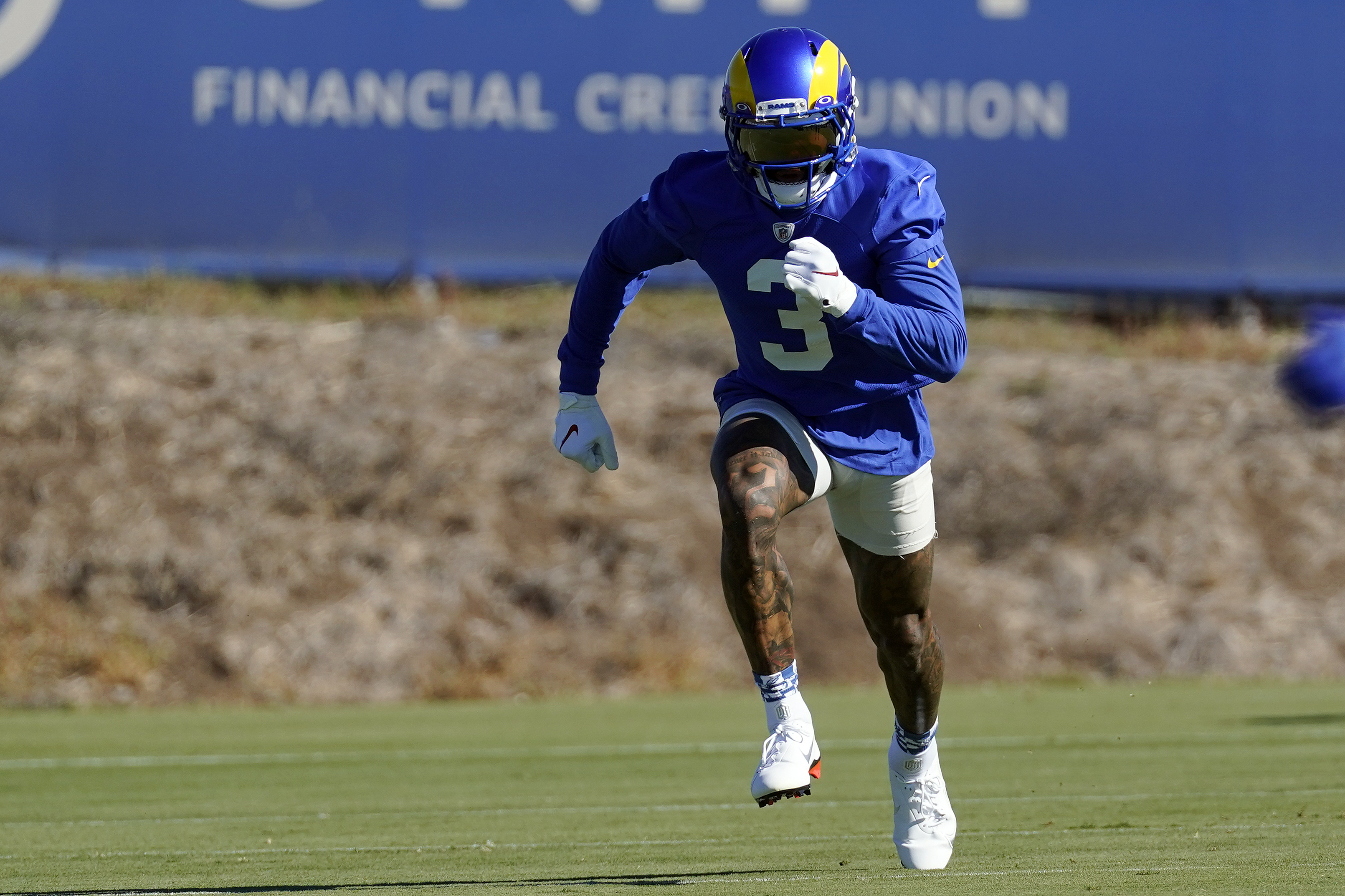 Los Angeles Rams wide receiver Odell Beckham Jr. catches a pass