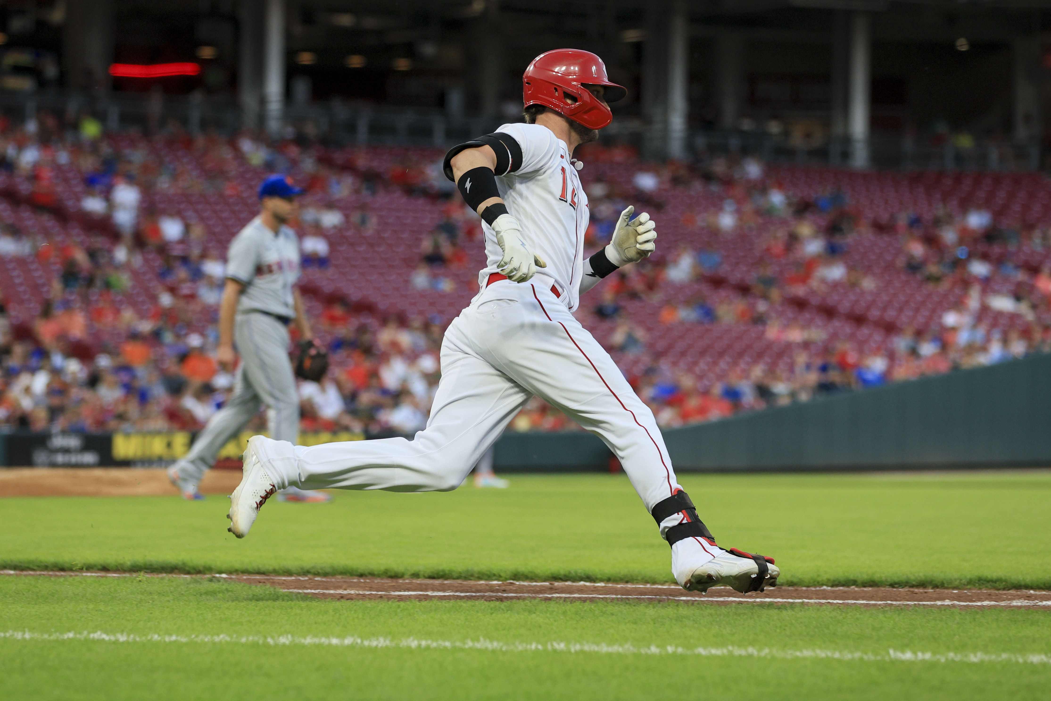 Cincinnati Reds activate Nick Lodolo, claim Ian Gibaut in series