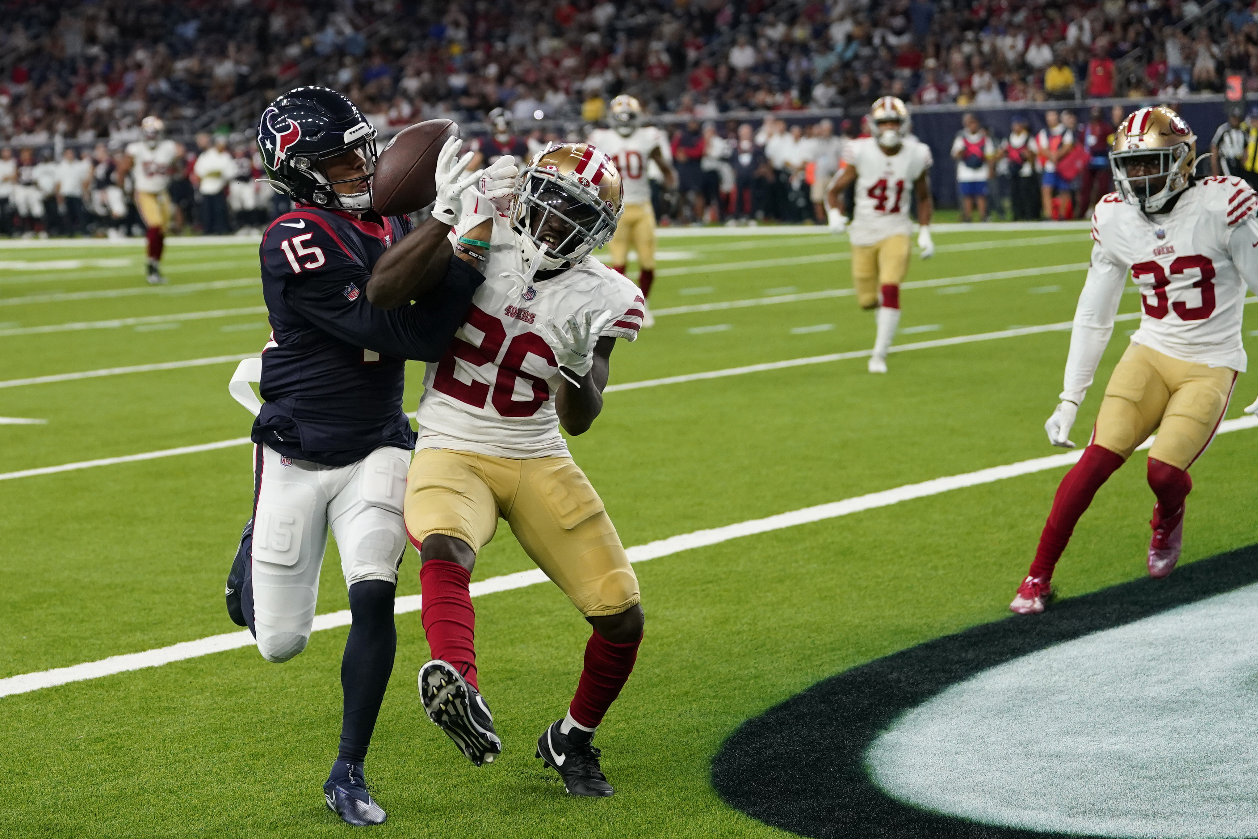 49ers-Texans Injury Updates: LBs Oren Burks, Curtis Robinson exit game