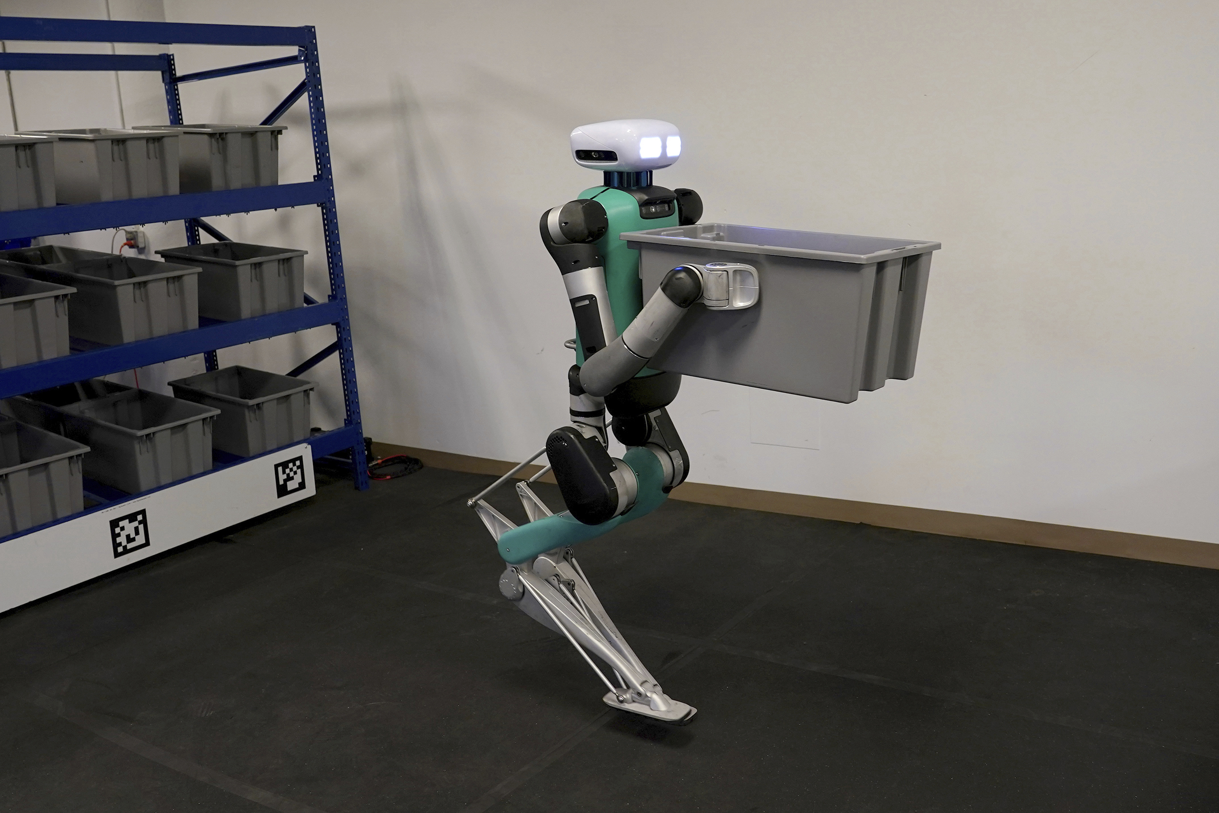 Getting to know 'Digit,' the humanoid robot that  just started  testing for warehouse work – GeekWire