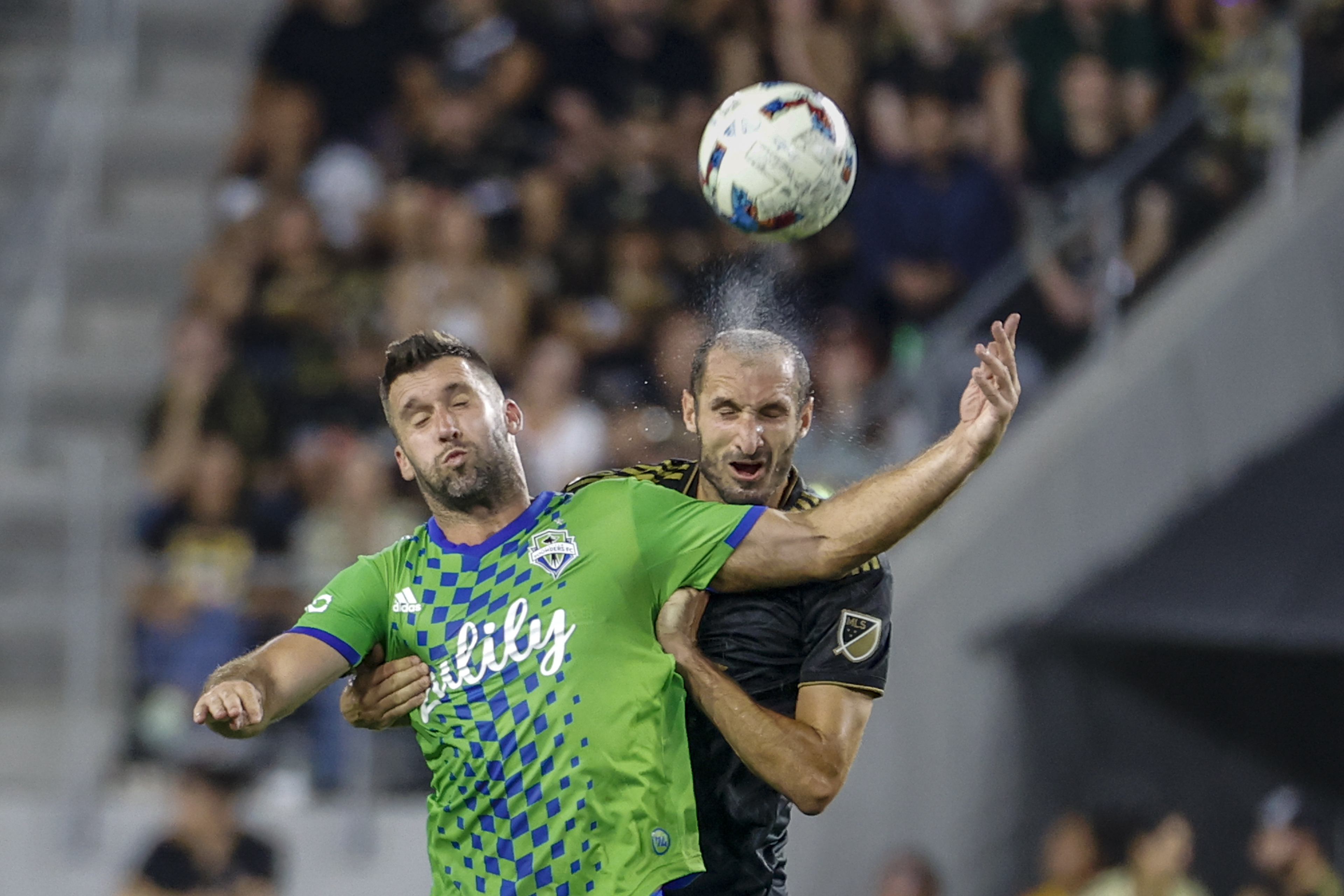 Chiellini, LAFC beat Timbers 3-2 after raising title banners