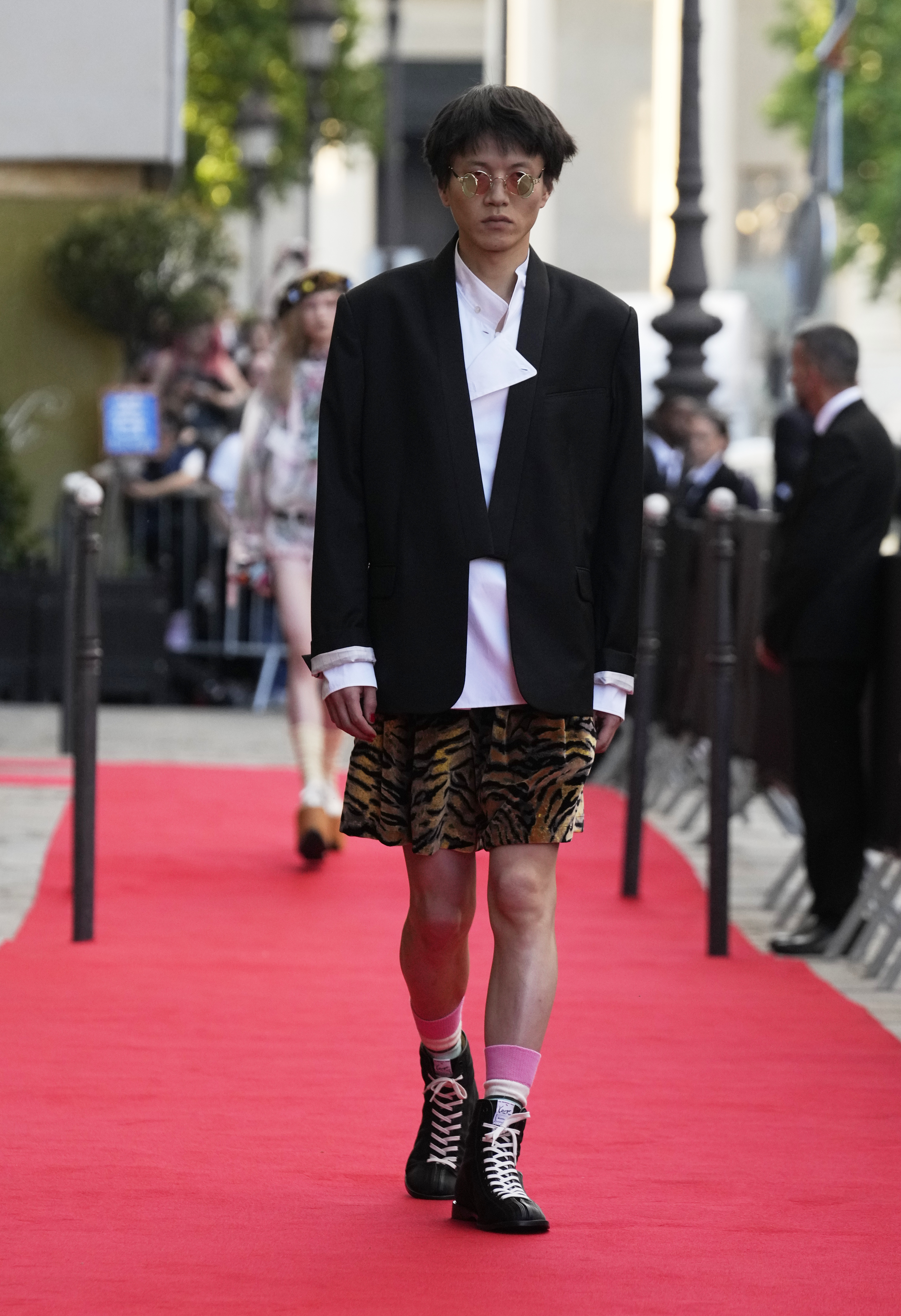 90s kenzo オリエンタル　ロングスカート MARTE itimi Kenzo brings mischief back to Paris' iconic Maxim's with a riot of