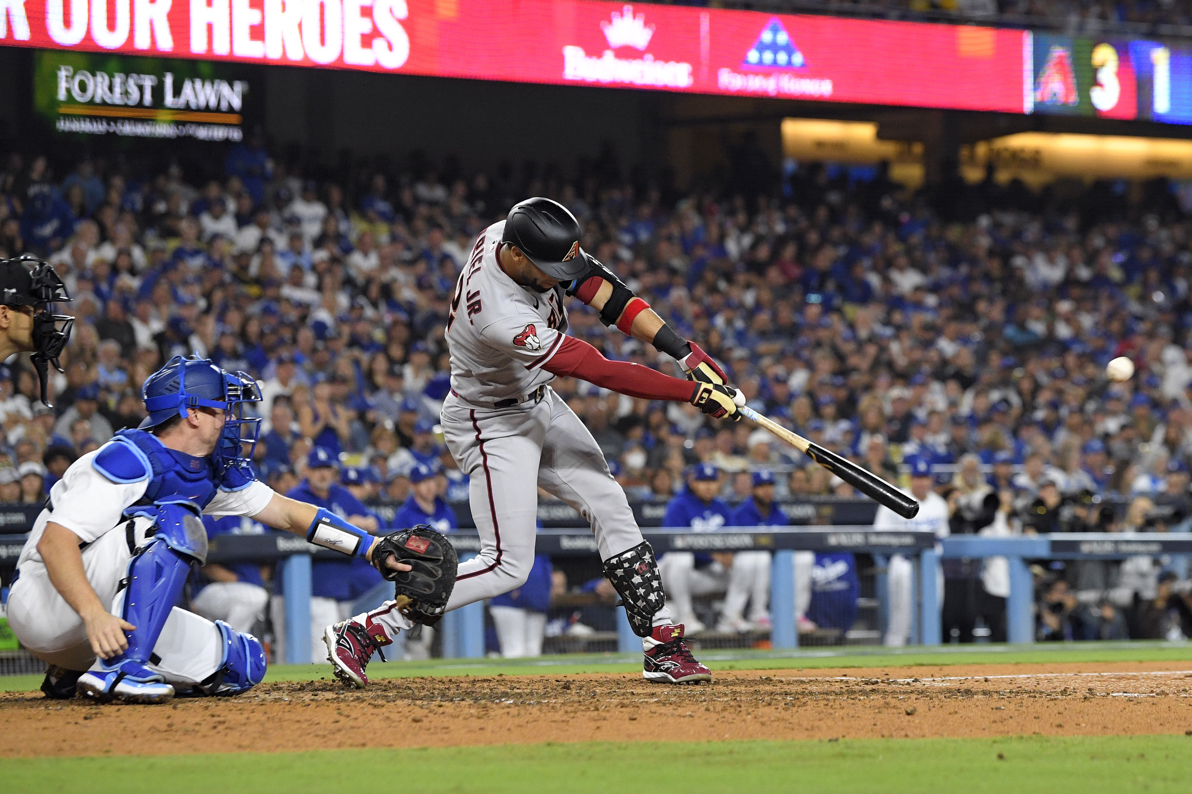 Mookie Betts laughs off Home Run Derby advice from J.D. Martinez