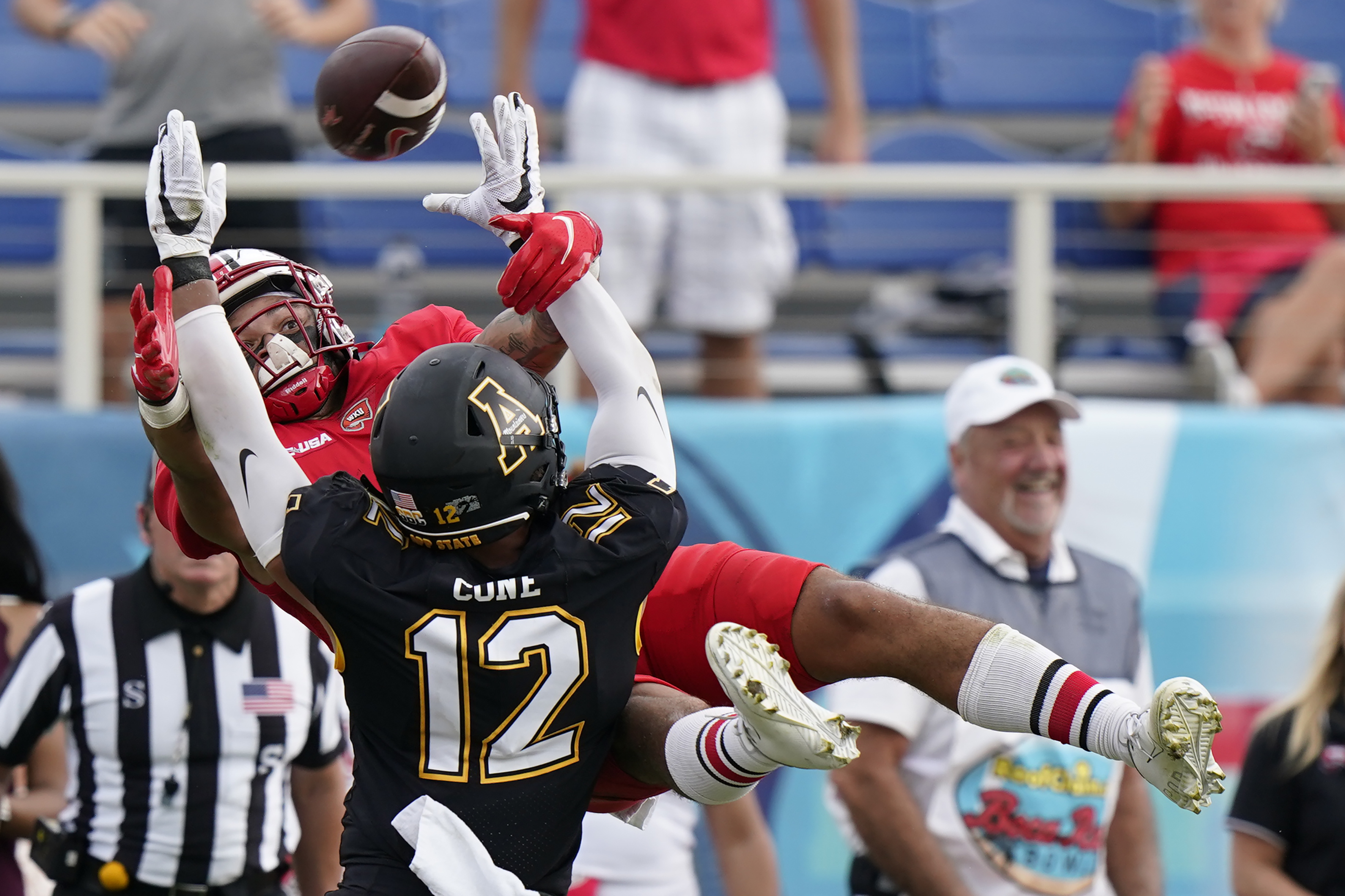 Western Kentucky QB breaks NCAA records in Boca Raton Bowl