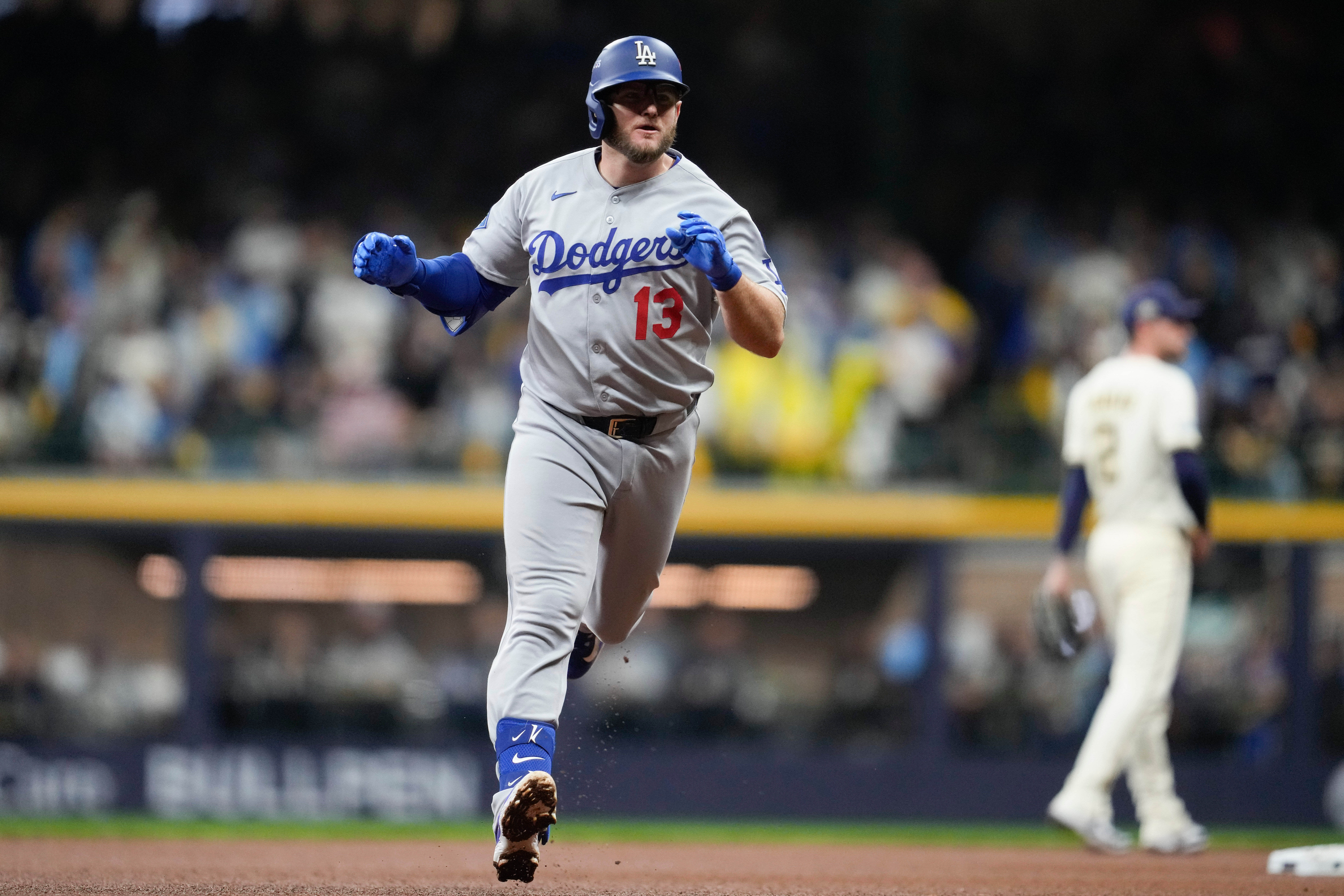 Max Muncy sets Dodgers record by hitting his 14th career