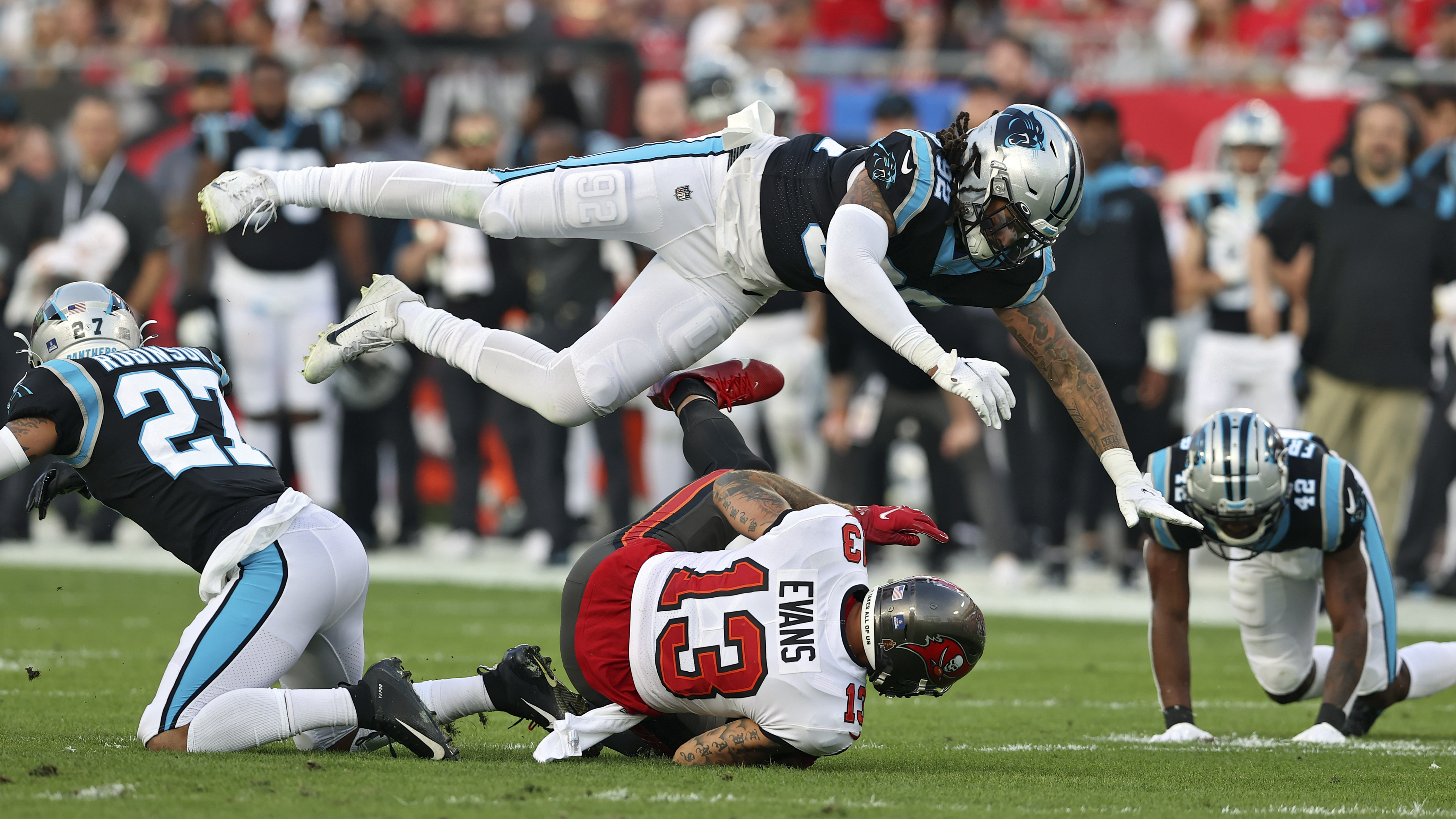 Bucs beat Panthers 41-17, earn No. 2 playoff seeding in NFC – KXAN Austin