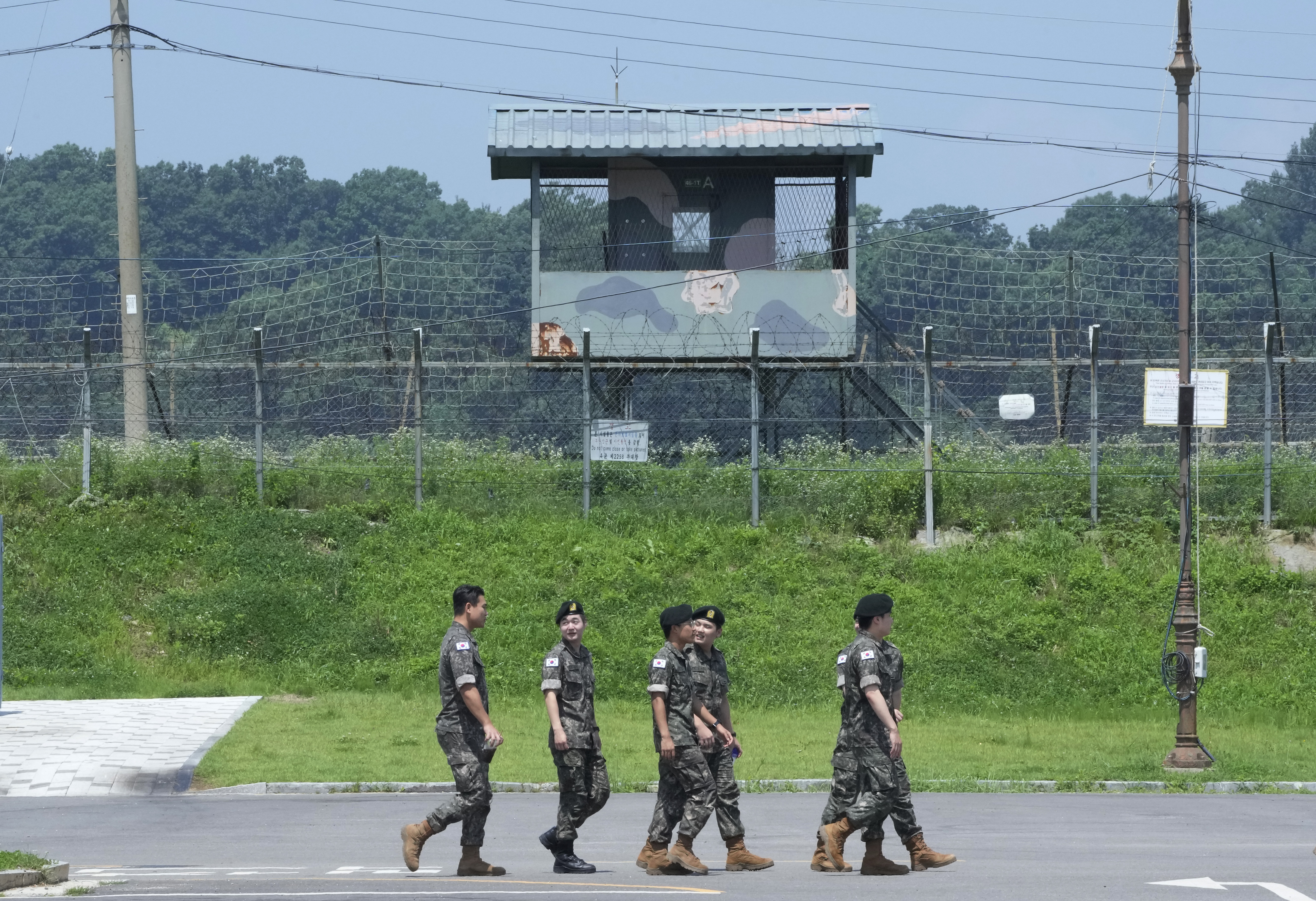 The US and South Korea begin large military drills to boost