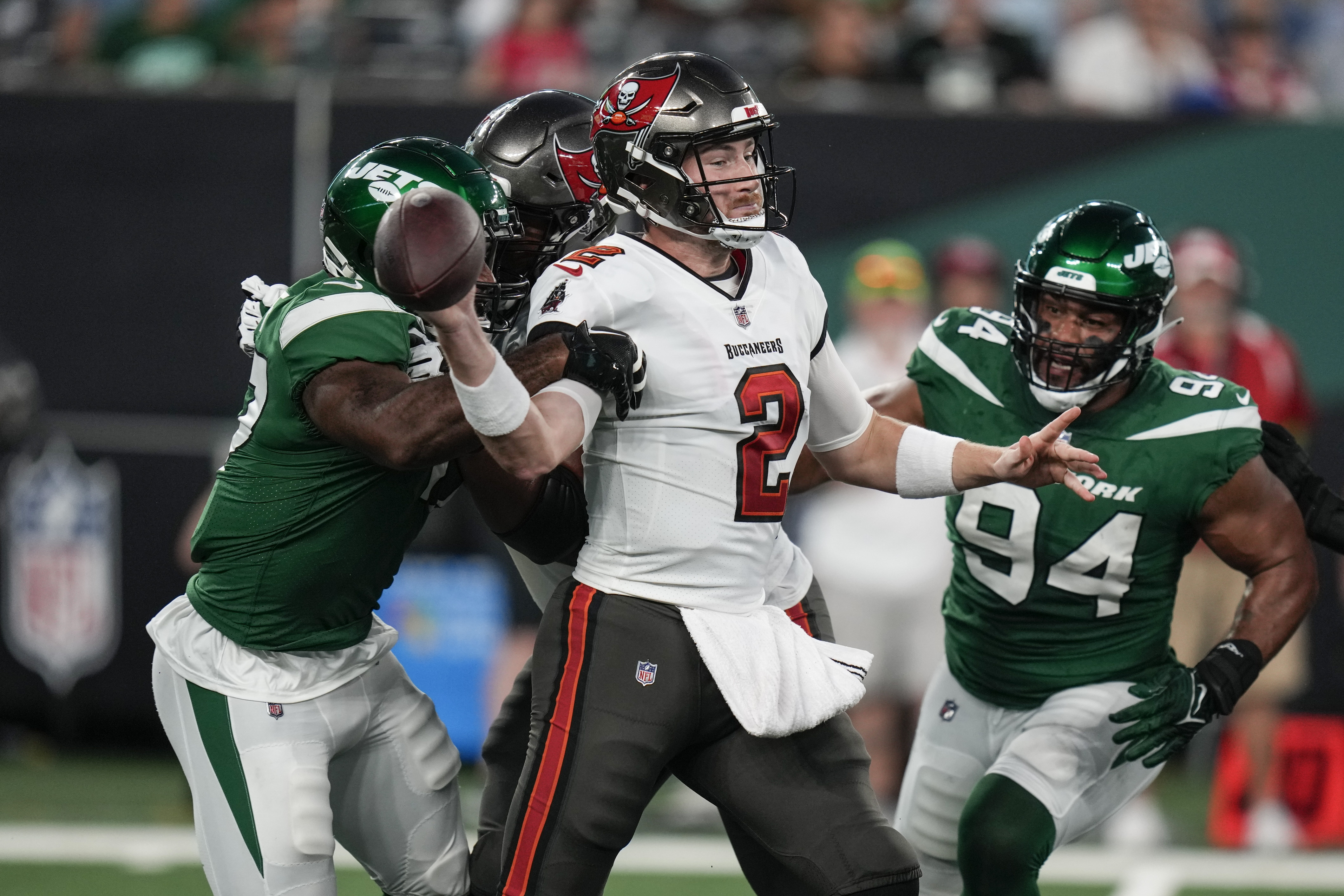 Mayfield sits while Trask plays in Bucs' 13-6 preseason win over Jets.  Backup Wolford injures neck