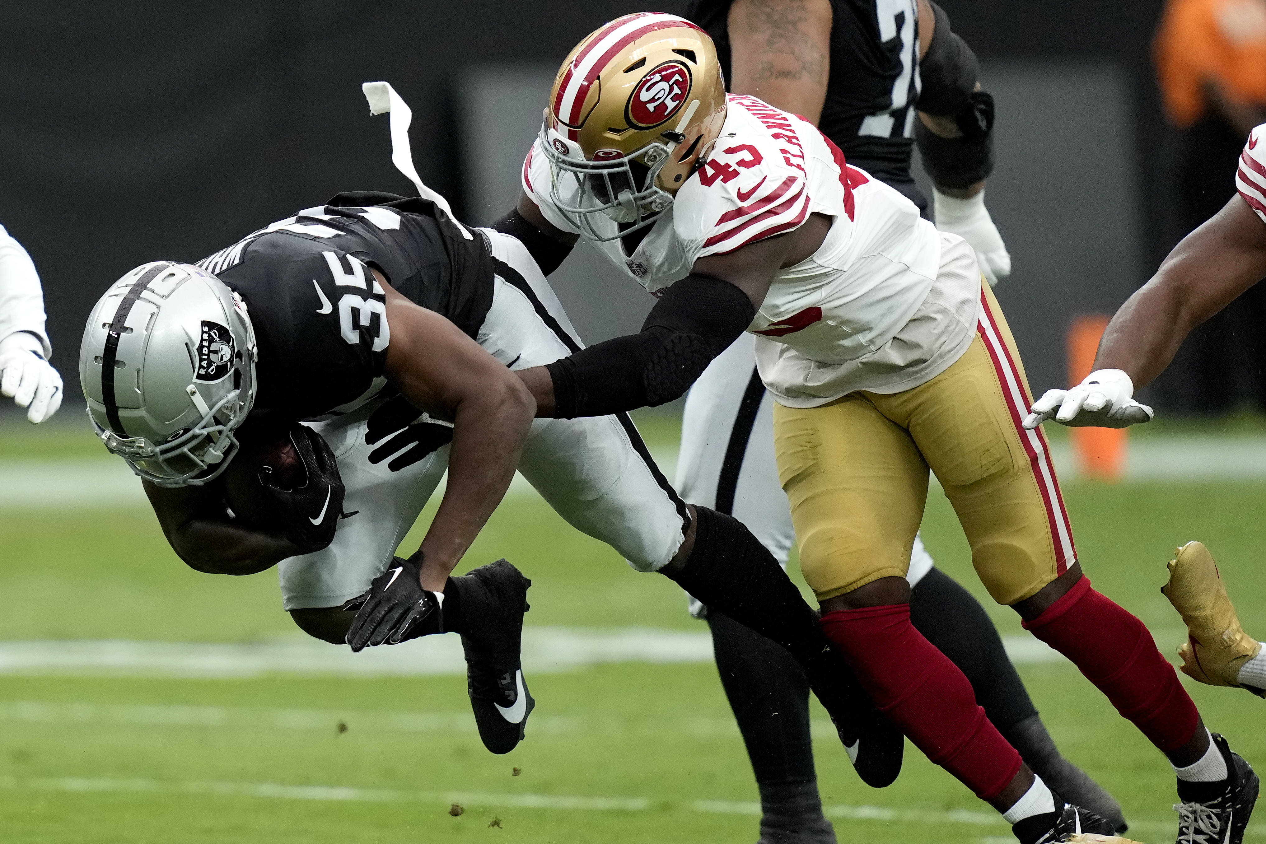 O'Connell efficient in leading Raiders to a 34-7 preseason win over 49ers -  ABC News