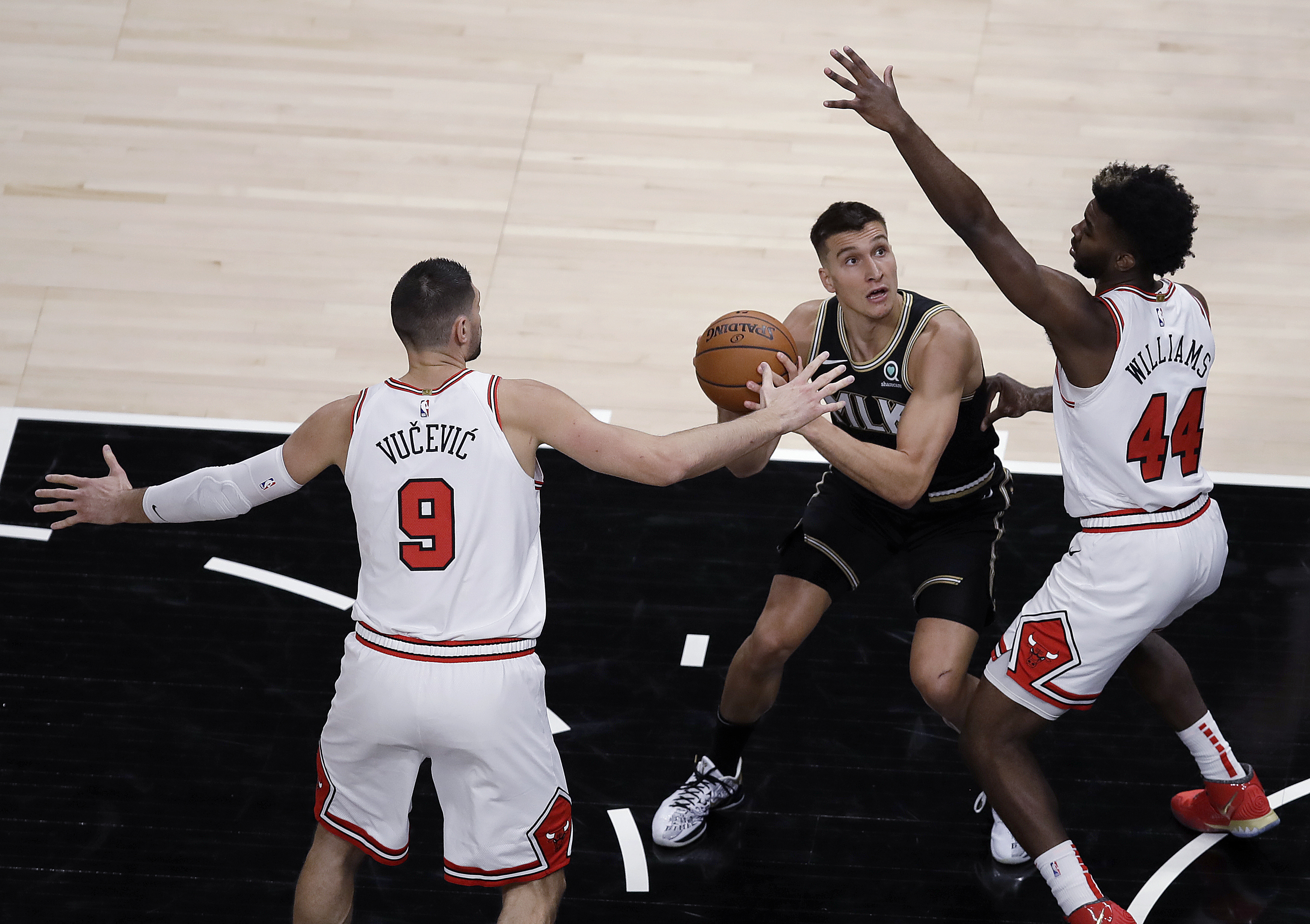 Hawks win 120-108, overcome 50-point game by Bulls' LaVine