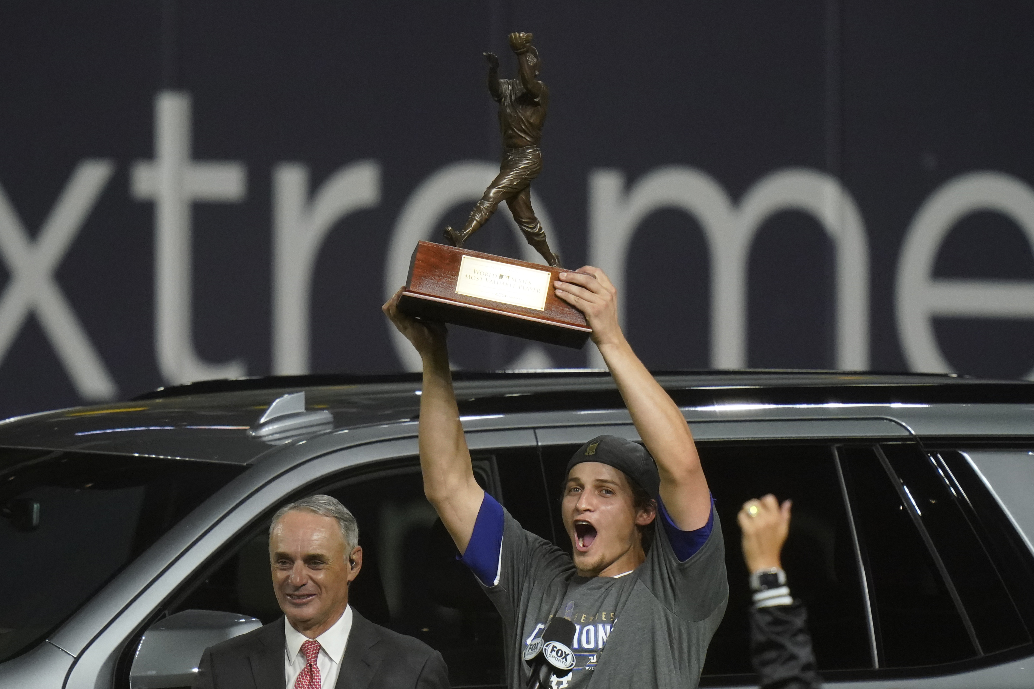 Corey Seager hits rare double as World Series and LCS MVP