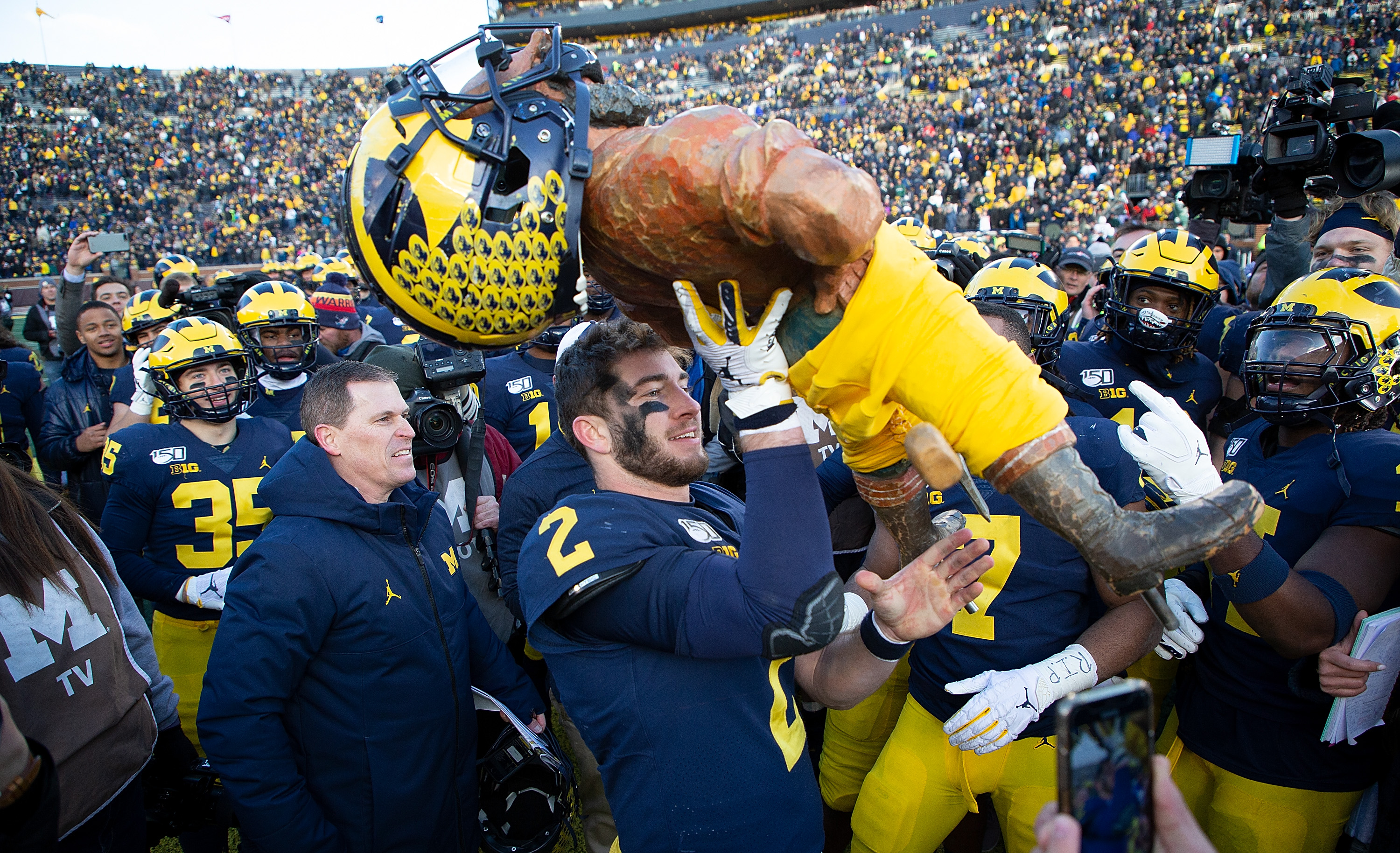 Michigan football's Braylon Edwards bashes MSU's Xavier Henderson